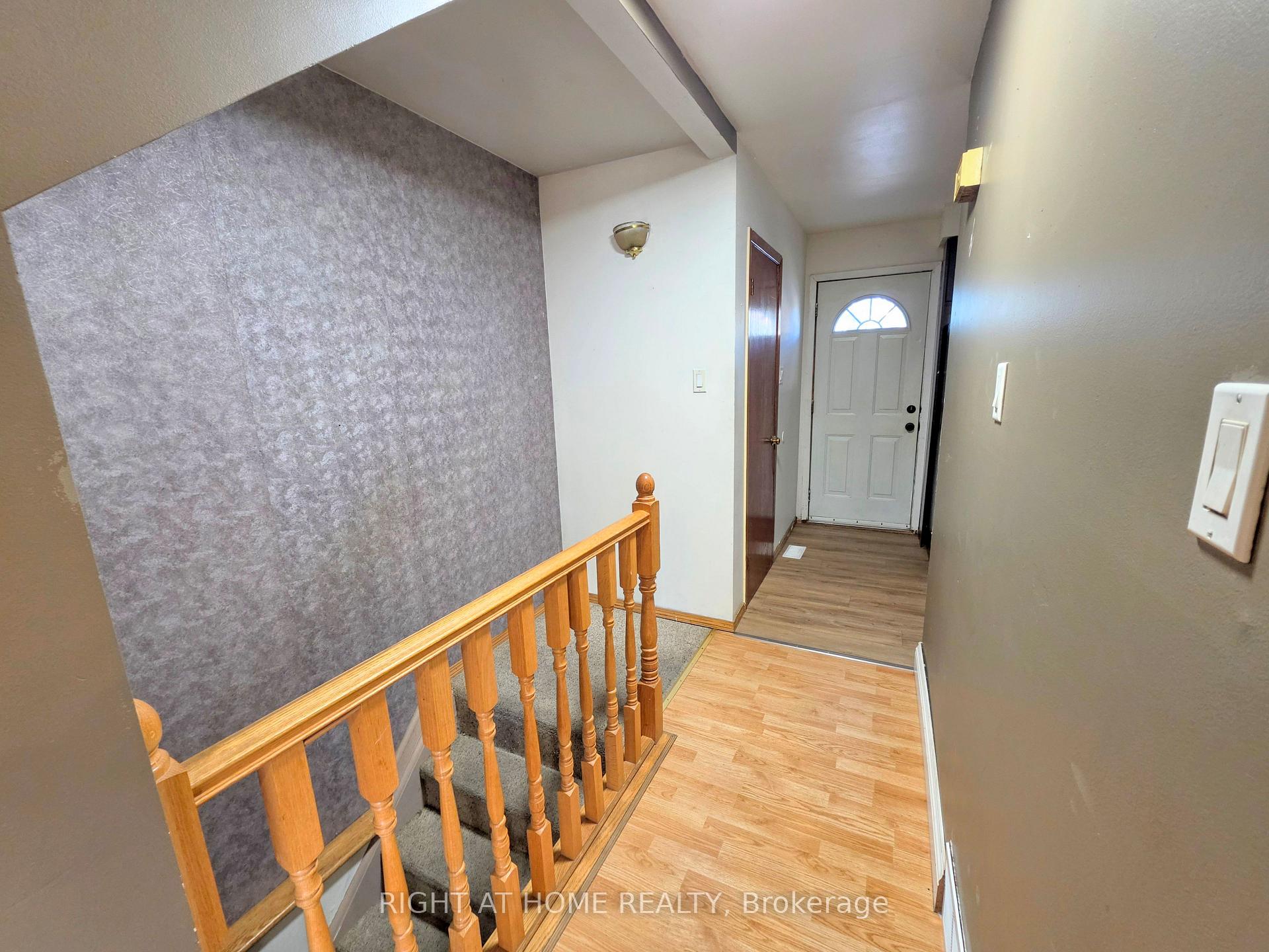 Photo 9 of 68 Riverdale Drive, Hamilton, Riverdale — HOMEH
