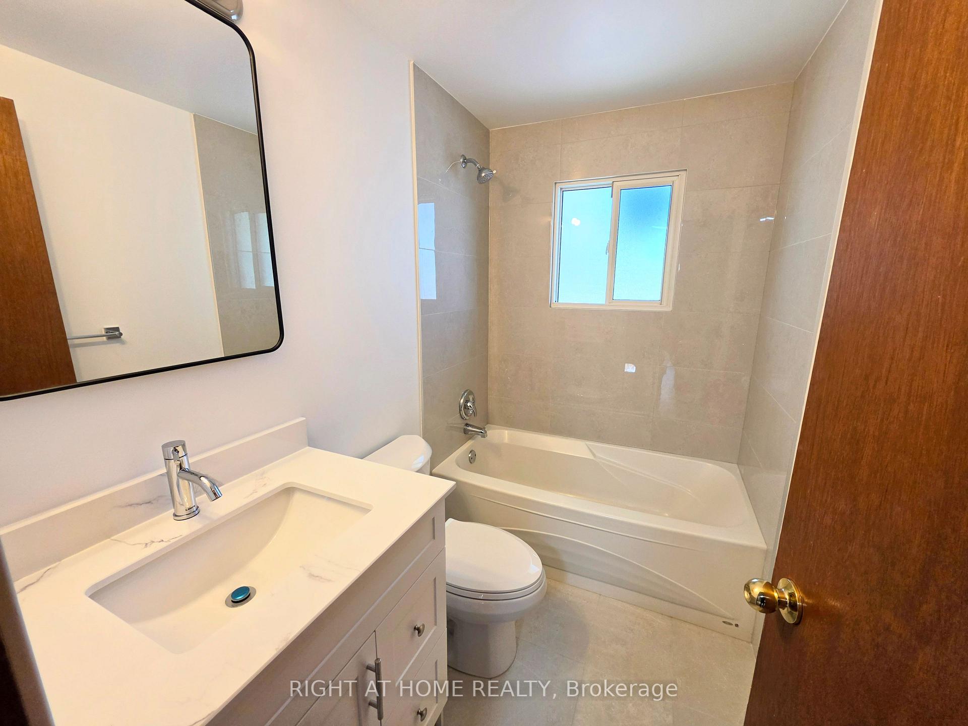 Photo 12 of 68 Riverdale Drive, Hamilton, Riverdale — HOMEH