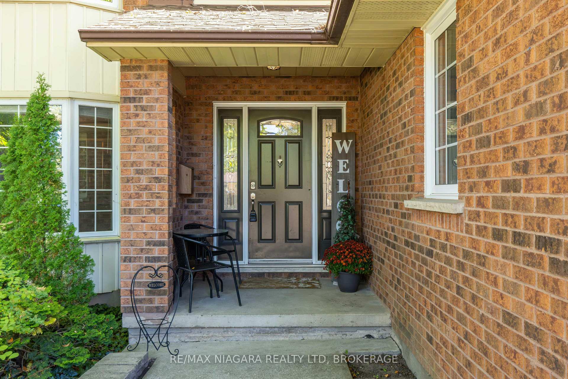 Photo 4 of 7873 Beaverdams Road, Niagara Falls, Ascot — HOMEH