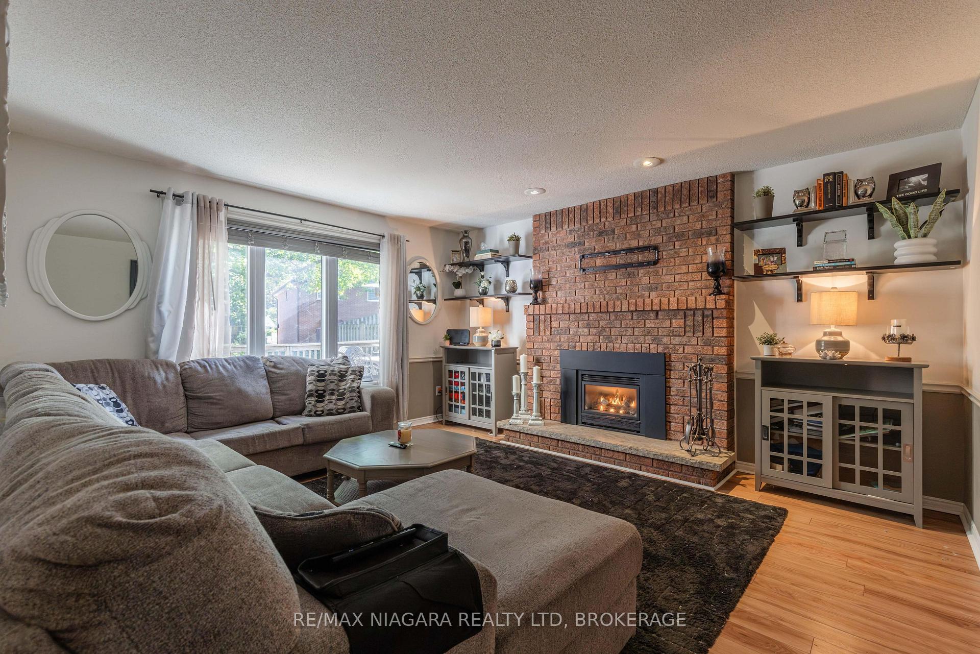 Photo 6 of 7873 Beaverdams Road, Niagara Falls, Ascot — HOMEH