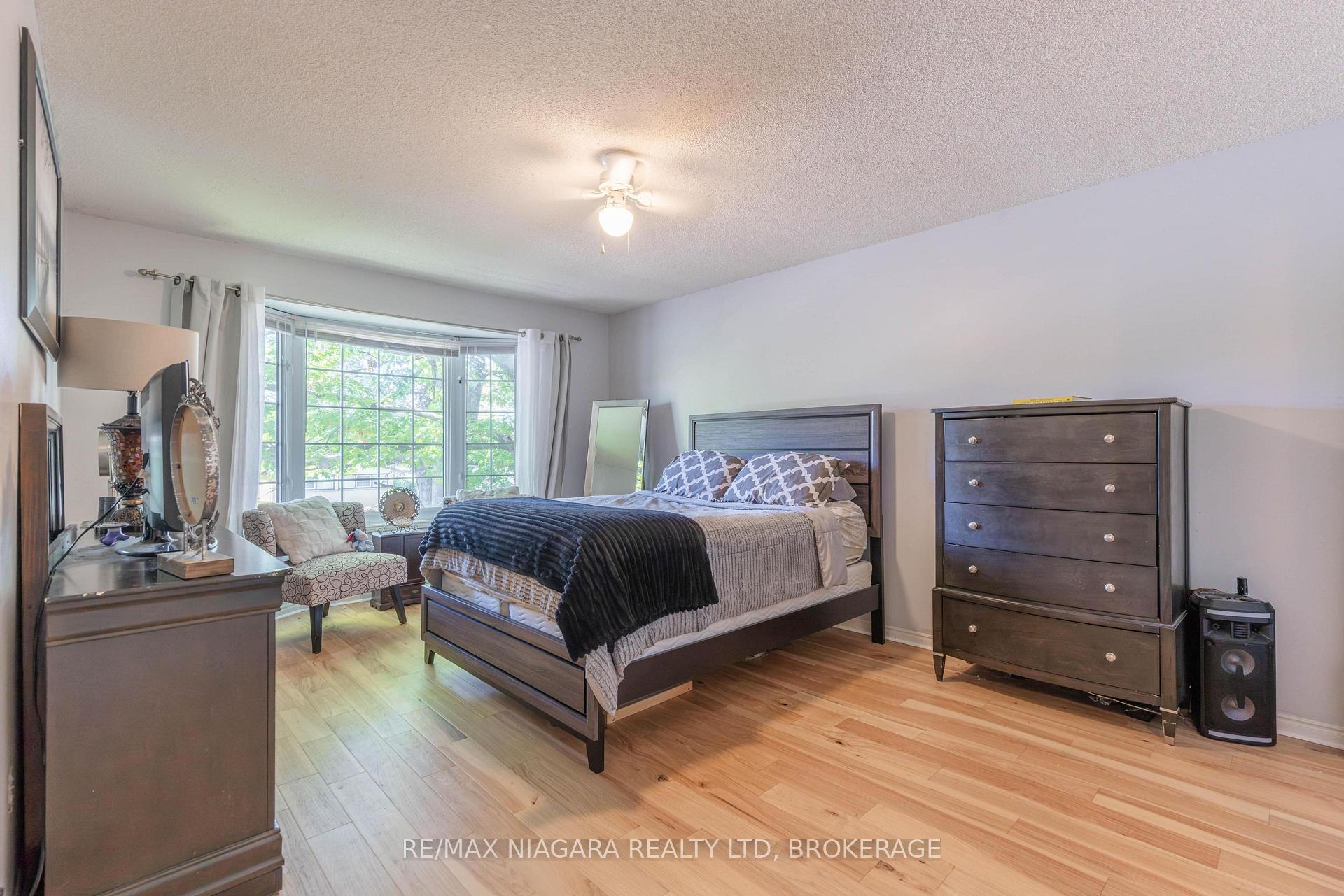 Photo 17 of 7873 Beaverdams Road, Niagara Falls, Ascot — HOMEH