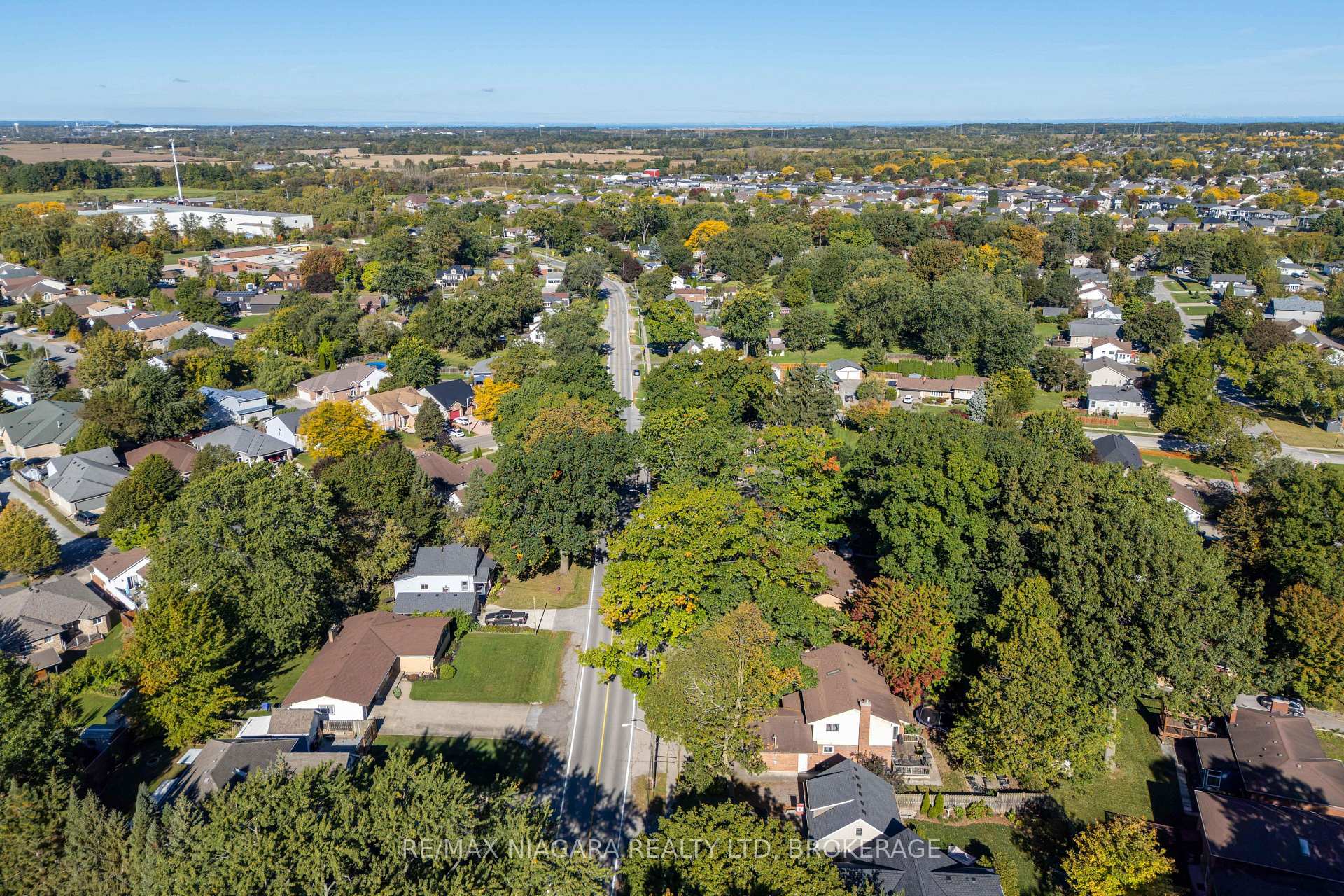 Photo 32 of 7873 Beaverdams Road, Niagara Falls, Ascot — HOMEH