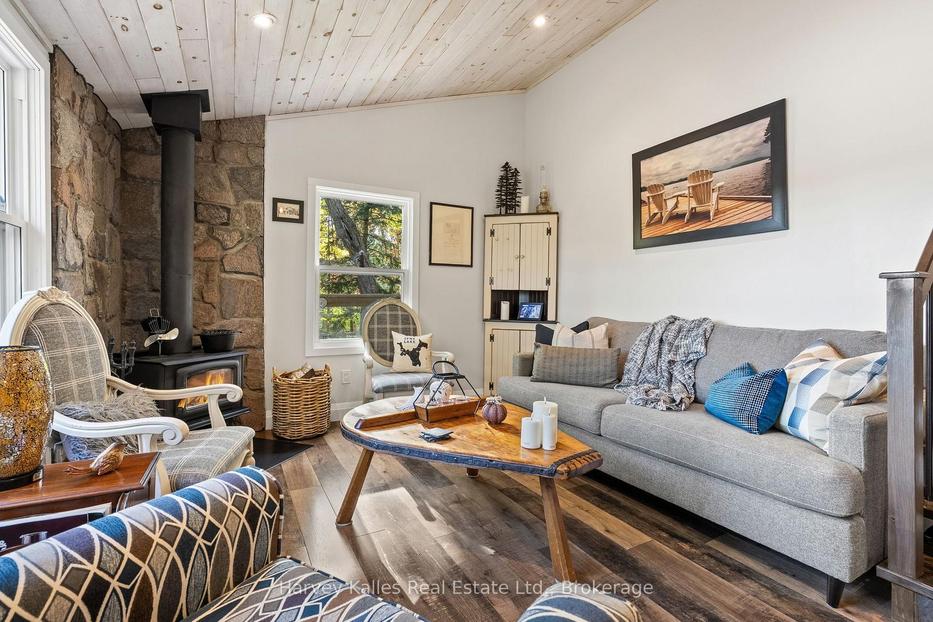 Photo 9 of 102 Lynx Drive, Kearney — HOMEH