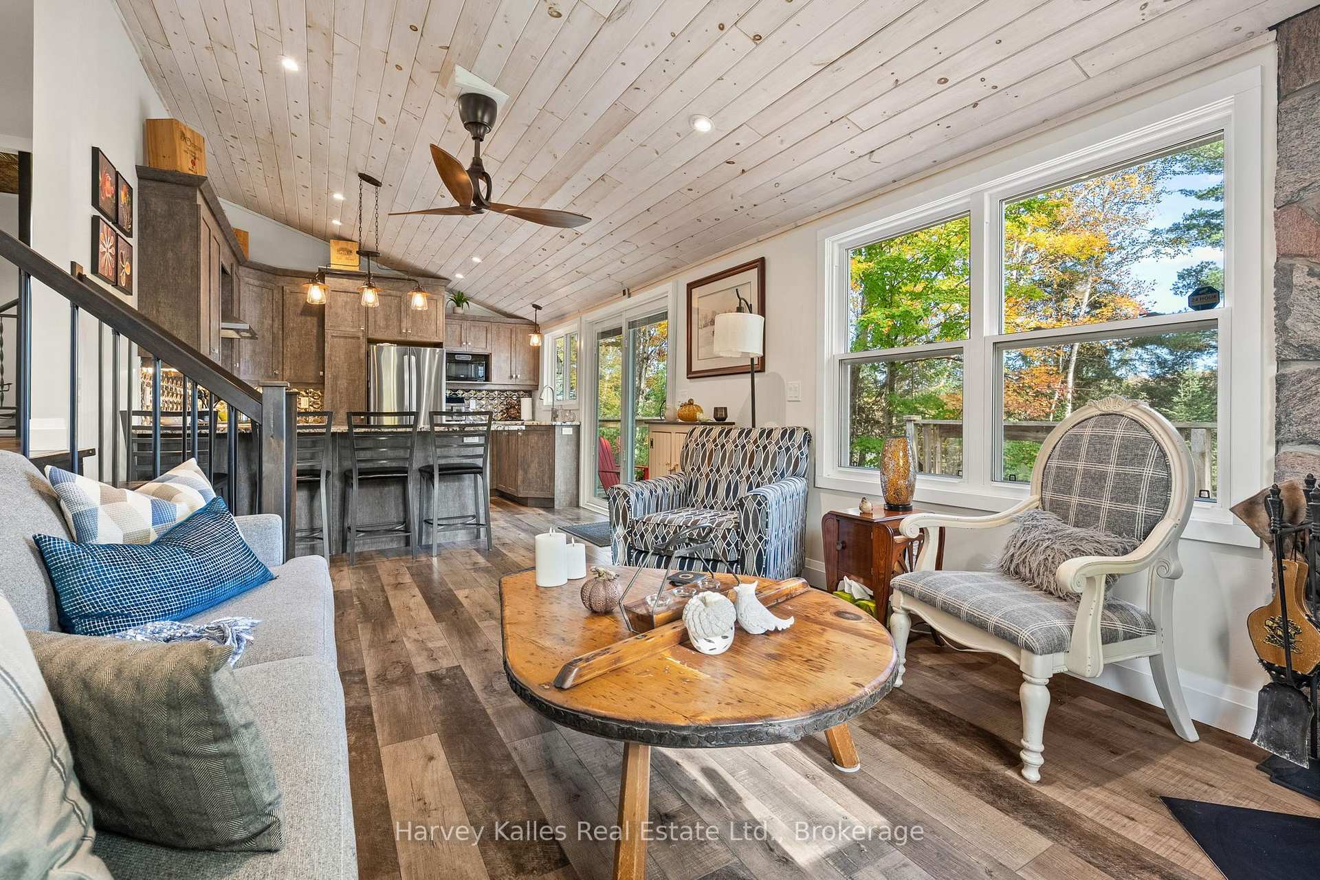 Photo 10 of 102 Lynx Drive, Kearney — HOMEH