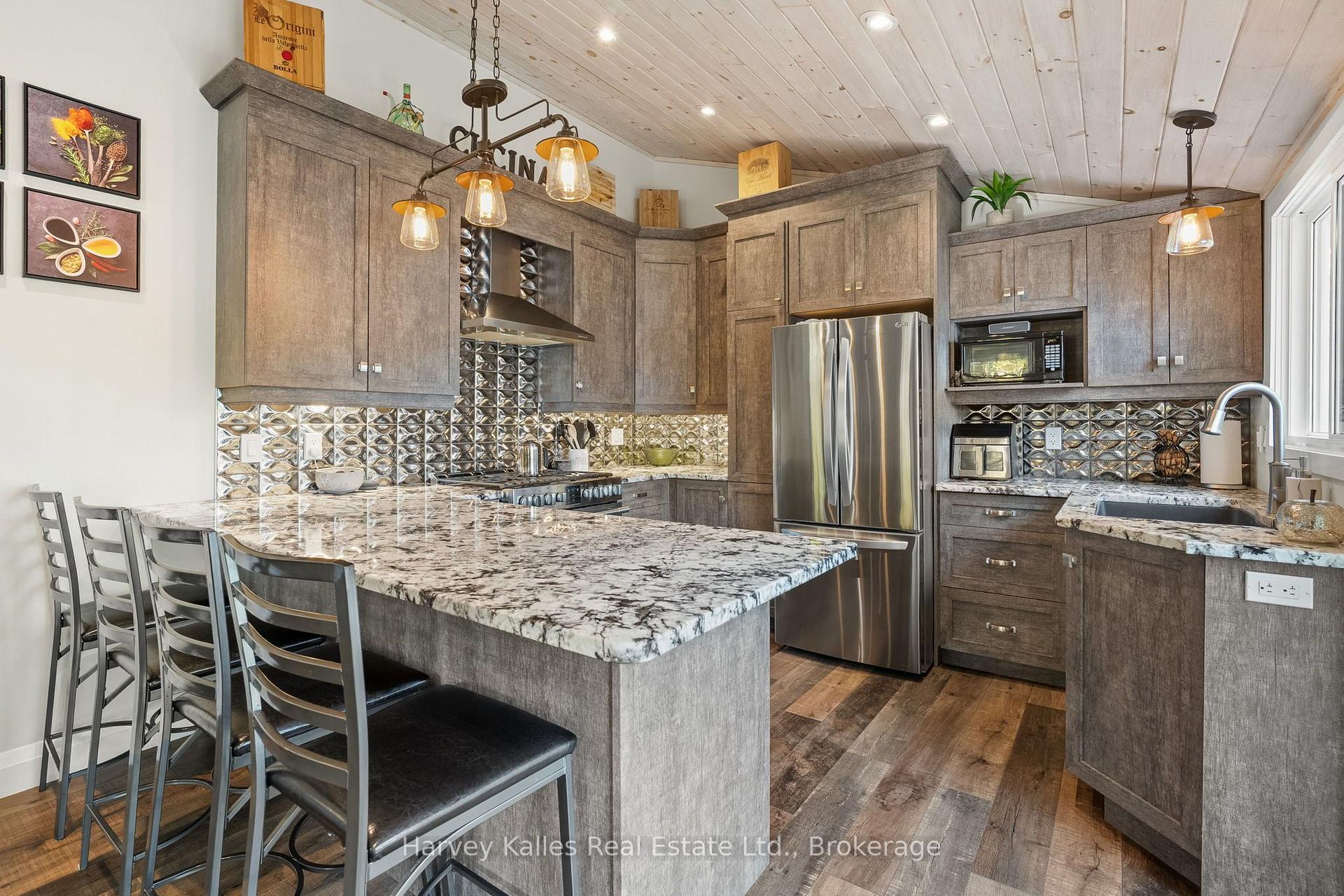 Photo 13 of 102 Lynx Drive, Kearney — HOMEH