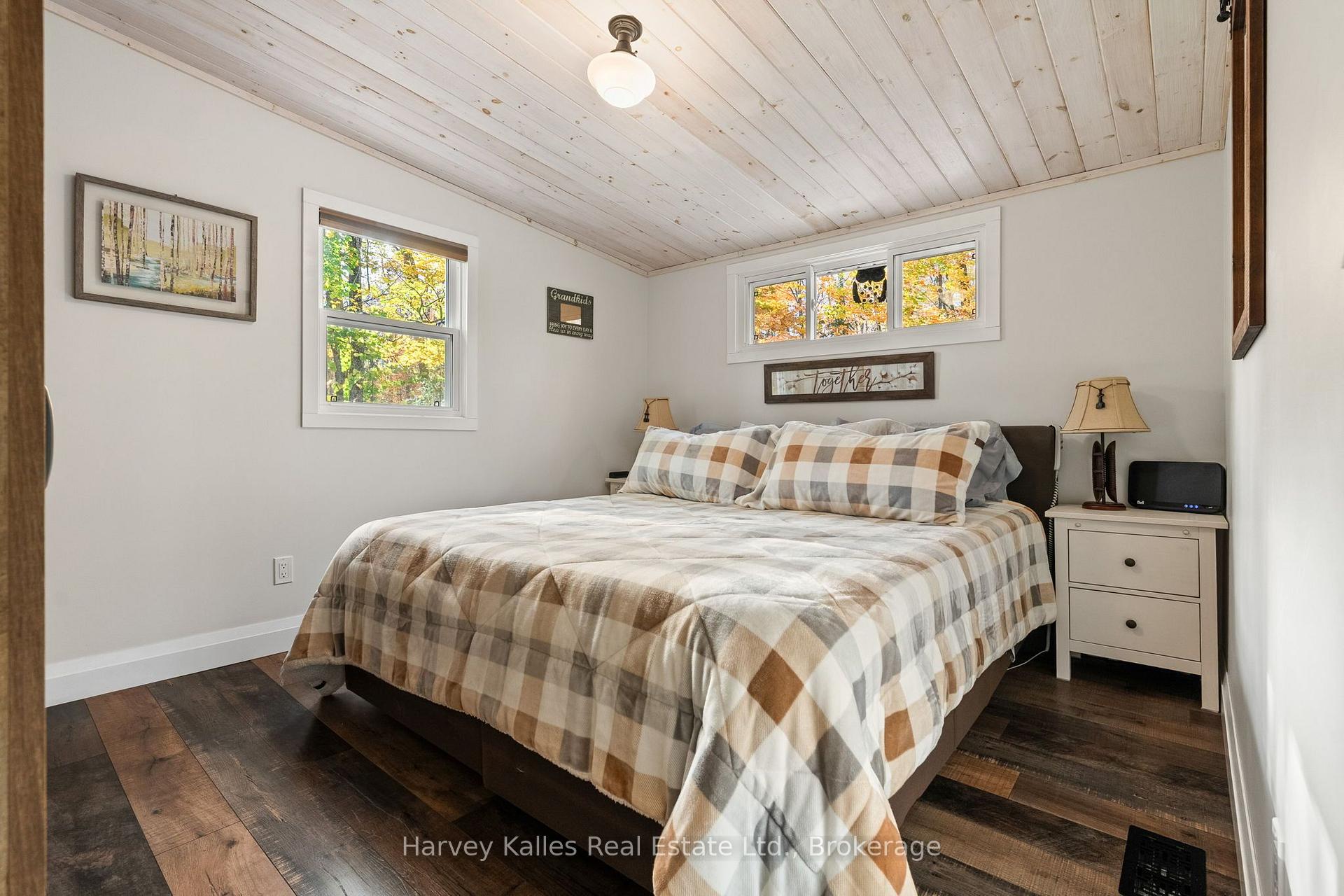 Photo 16 of 102 Lynx Drive, Kearney — HOMEH