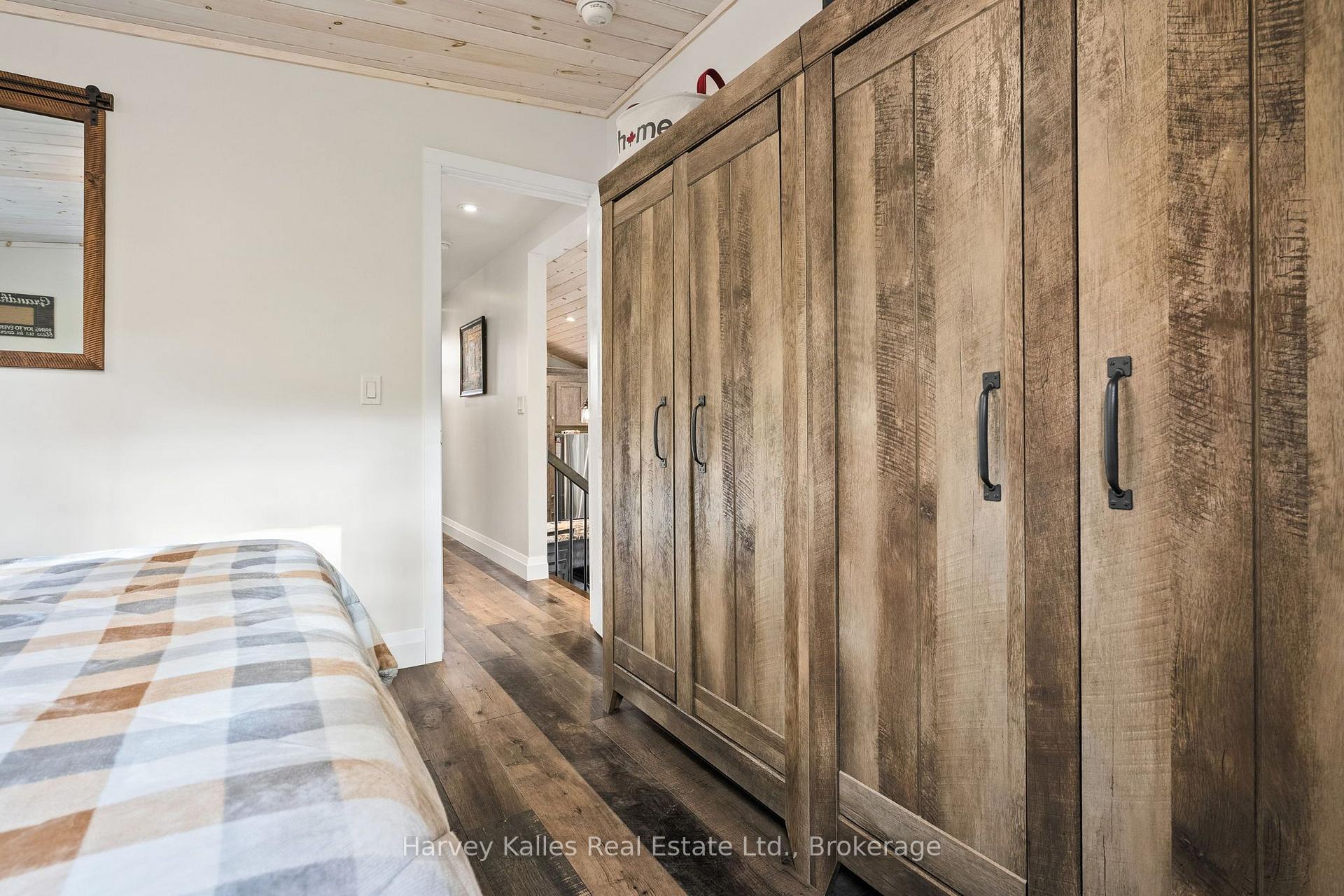 Photo 17 of 102 Lynx Drive, Kearney — HOMEH