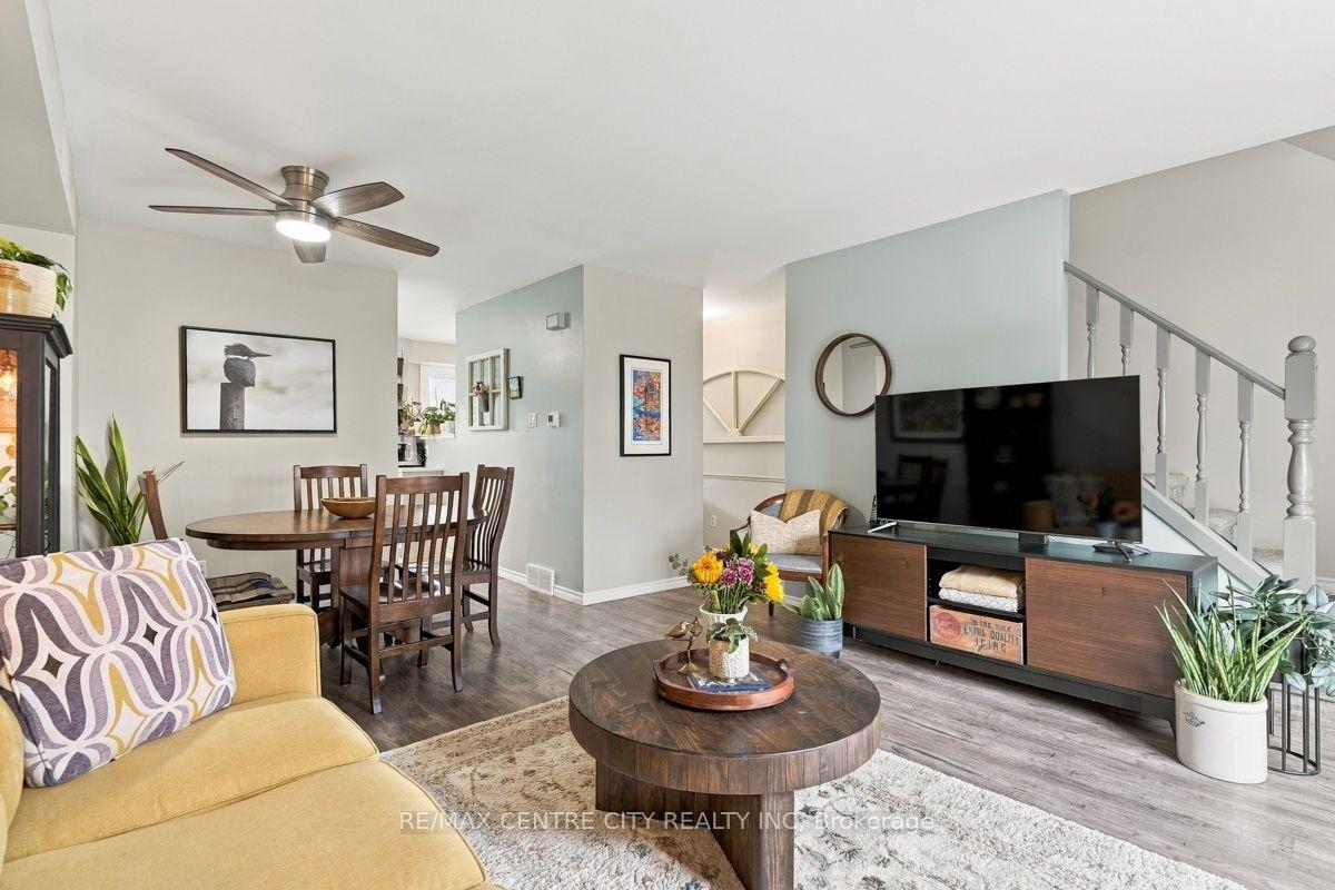 Photo 10 of Unit 46, 110 Deveron Crescent, London, South T — HOMEH