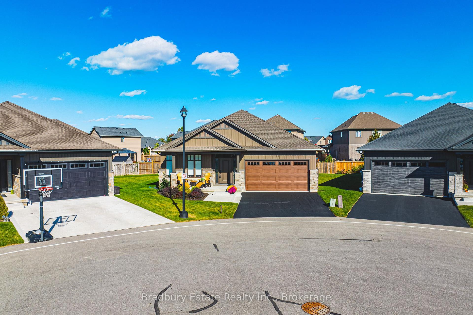 Photo 2 of Unit 23, 24 Craddock Boulevard, Haldimand — HOMEH