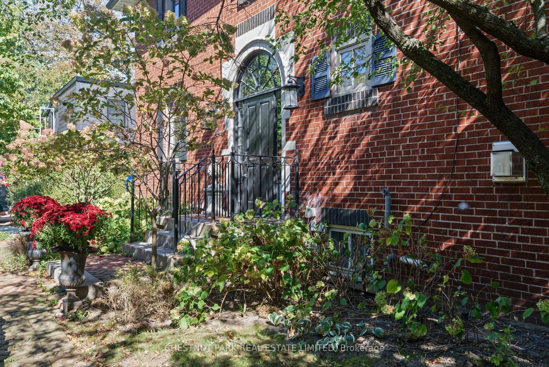 Photo 41 of Unit Upper, 44 Glen Echo Road, Toronto, Lawrence Park North — HOMEH