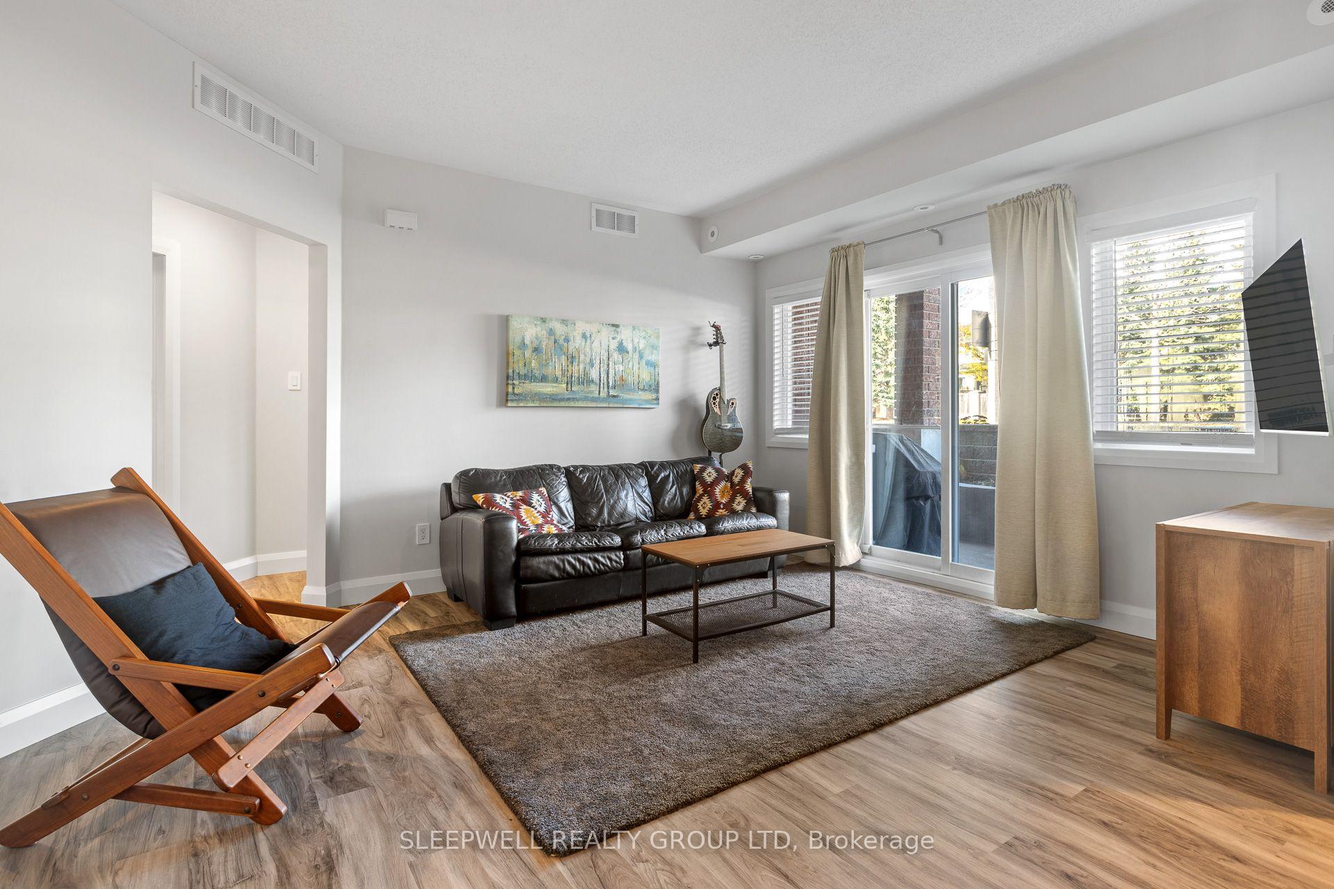 Photo 4 of Unit A, 163 Crestway Drive, Ottawa, Barrhaven East — HOMEH