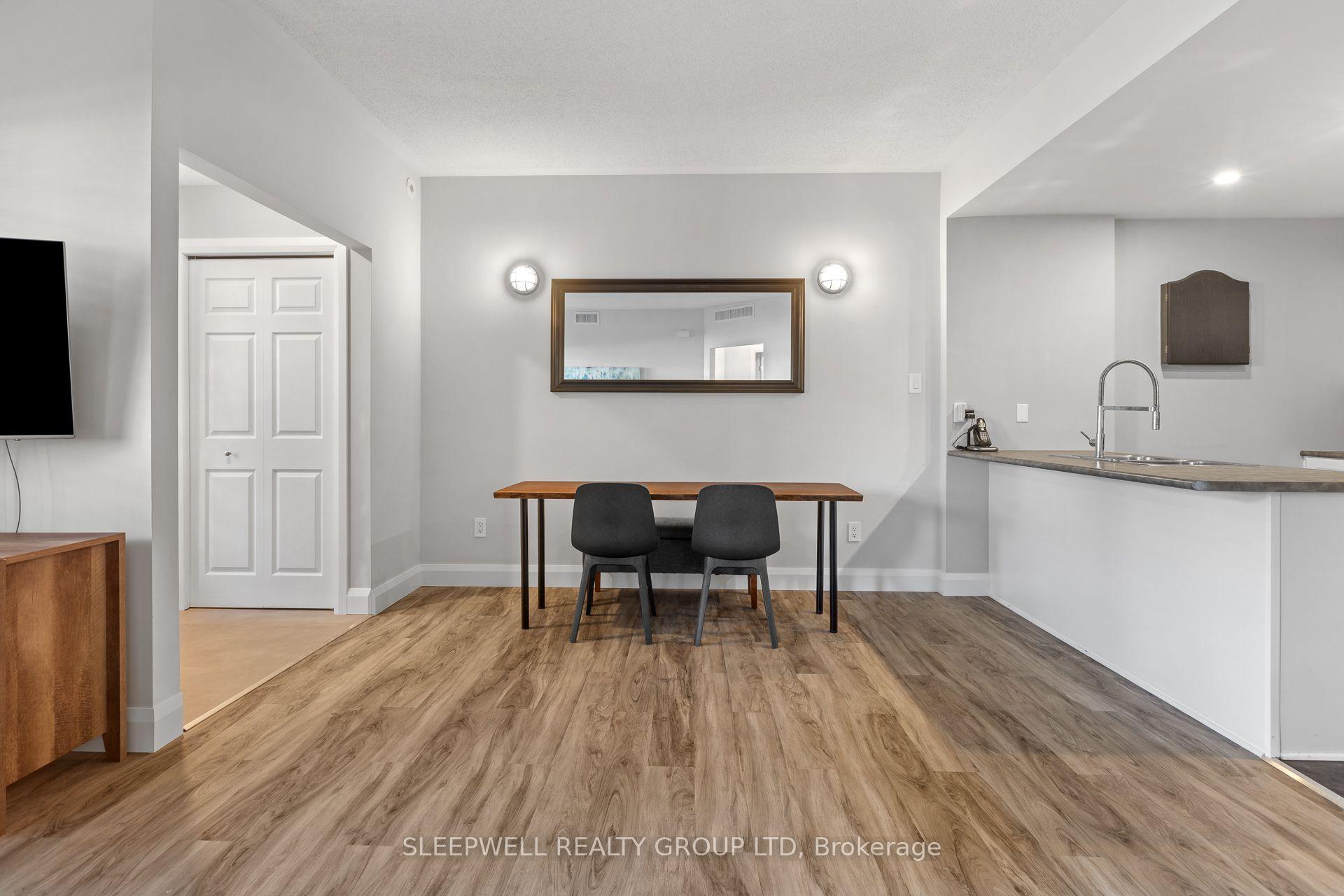 Photo 5 of Unit A, 163 Crestway Drive, Ottawa, Barrhaven East — HOMEH