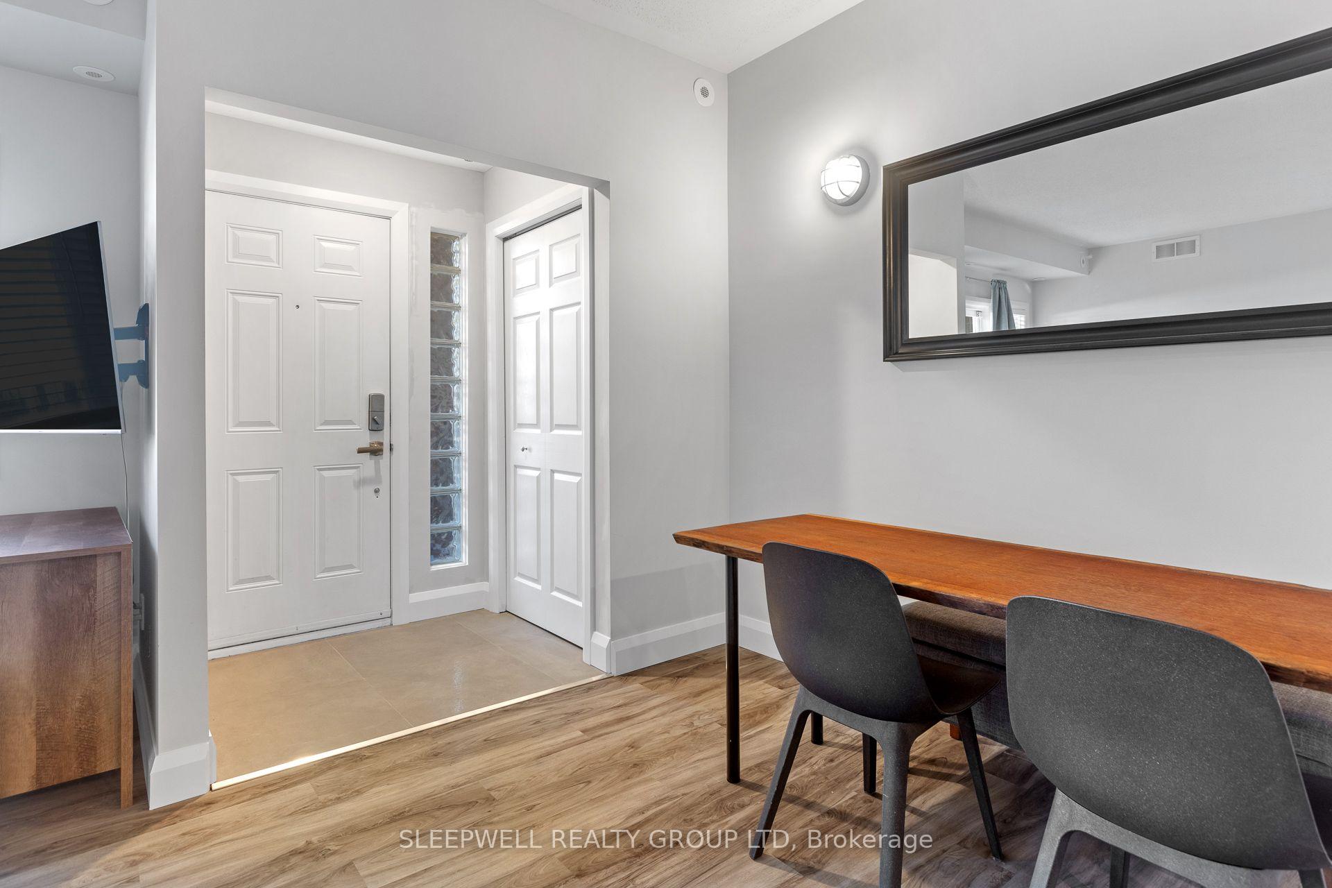 Photo 6 of Unit A, 163 Crestway Drive, Ottawa, Barrhaven East — HOMEH