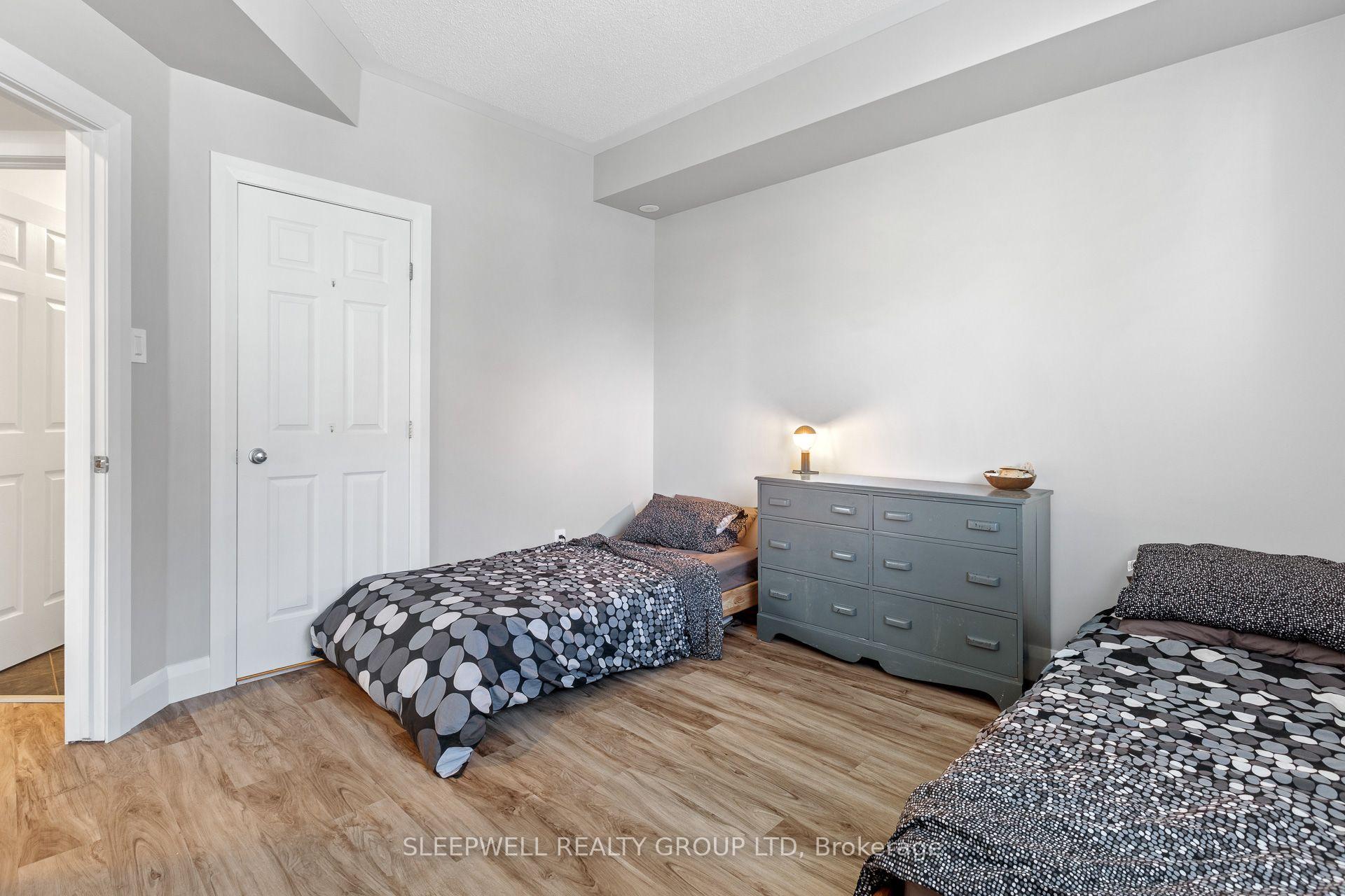 Photo 12 of Unit A, 163 Crestway Drive, Ottawa, Barrhaven East — HOMEH