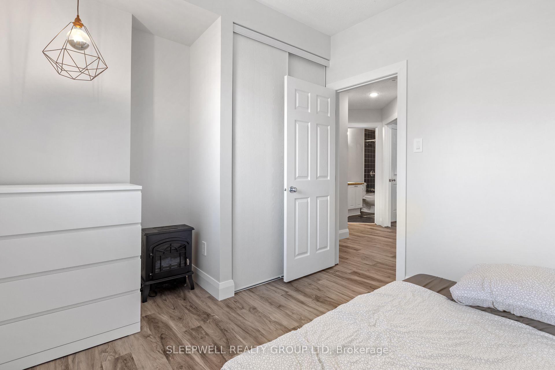 Photo 15 of Unit A, 163 Crestway Drive, Ottawa, Barrhaven East — HOMEH