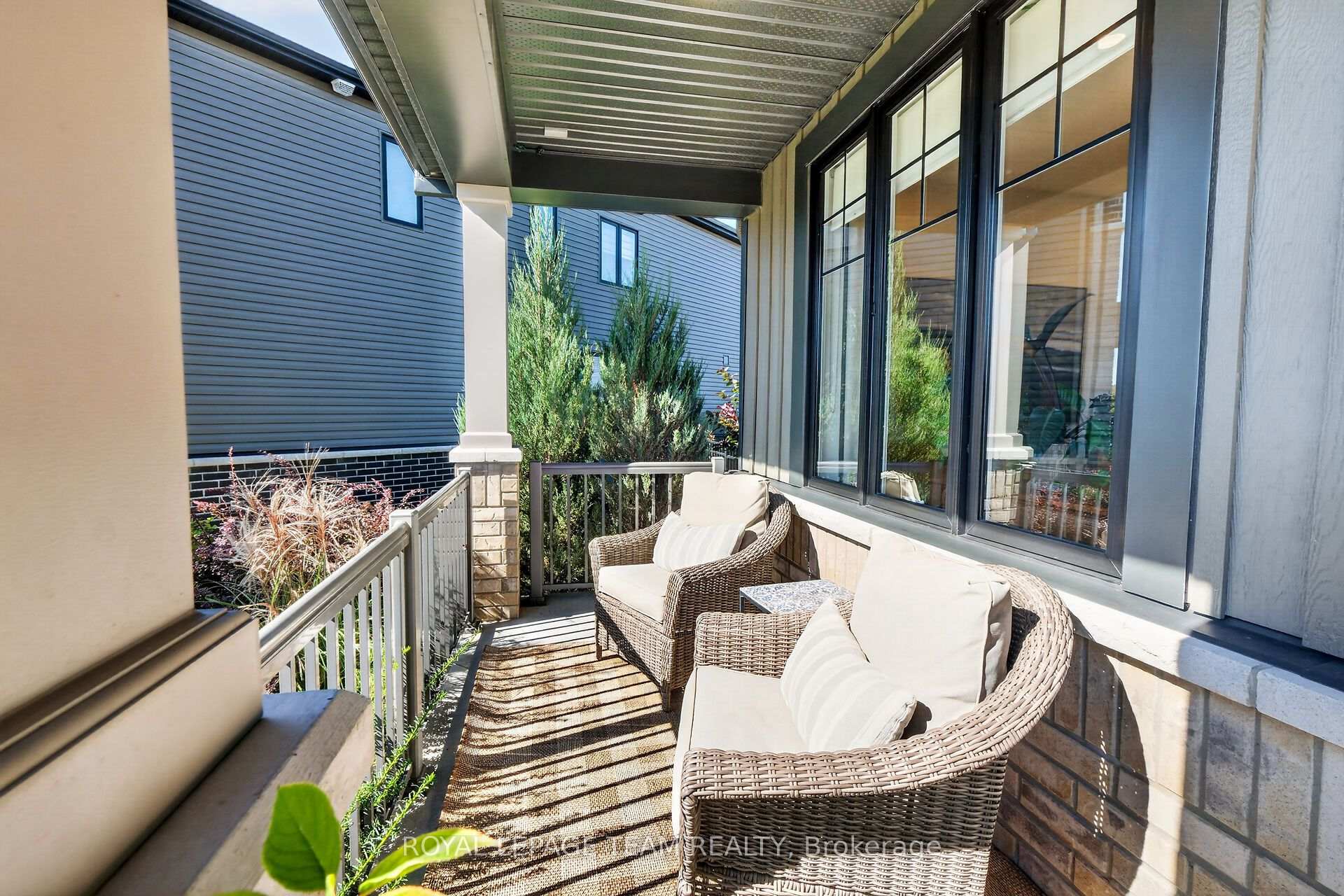 Photo 4 of 719 Coast Circle, Ottawa, Mahogany Community — HOMEH