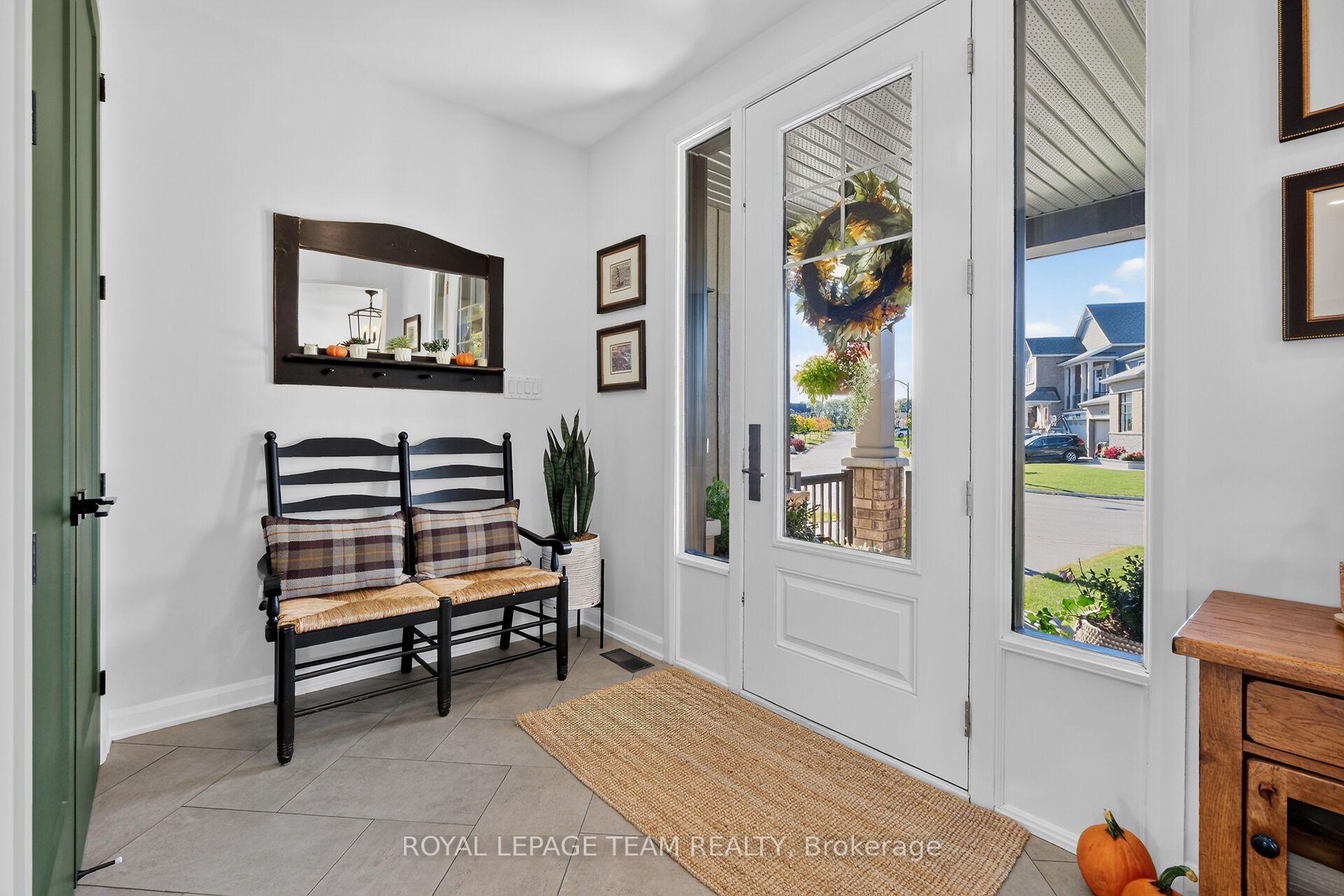 Photo 6 of 719 Coast Circle, Ottawa, Mahogany Community — HOMEH