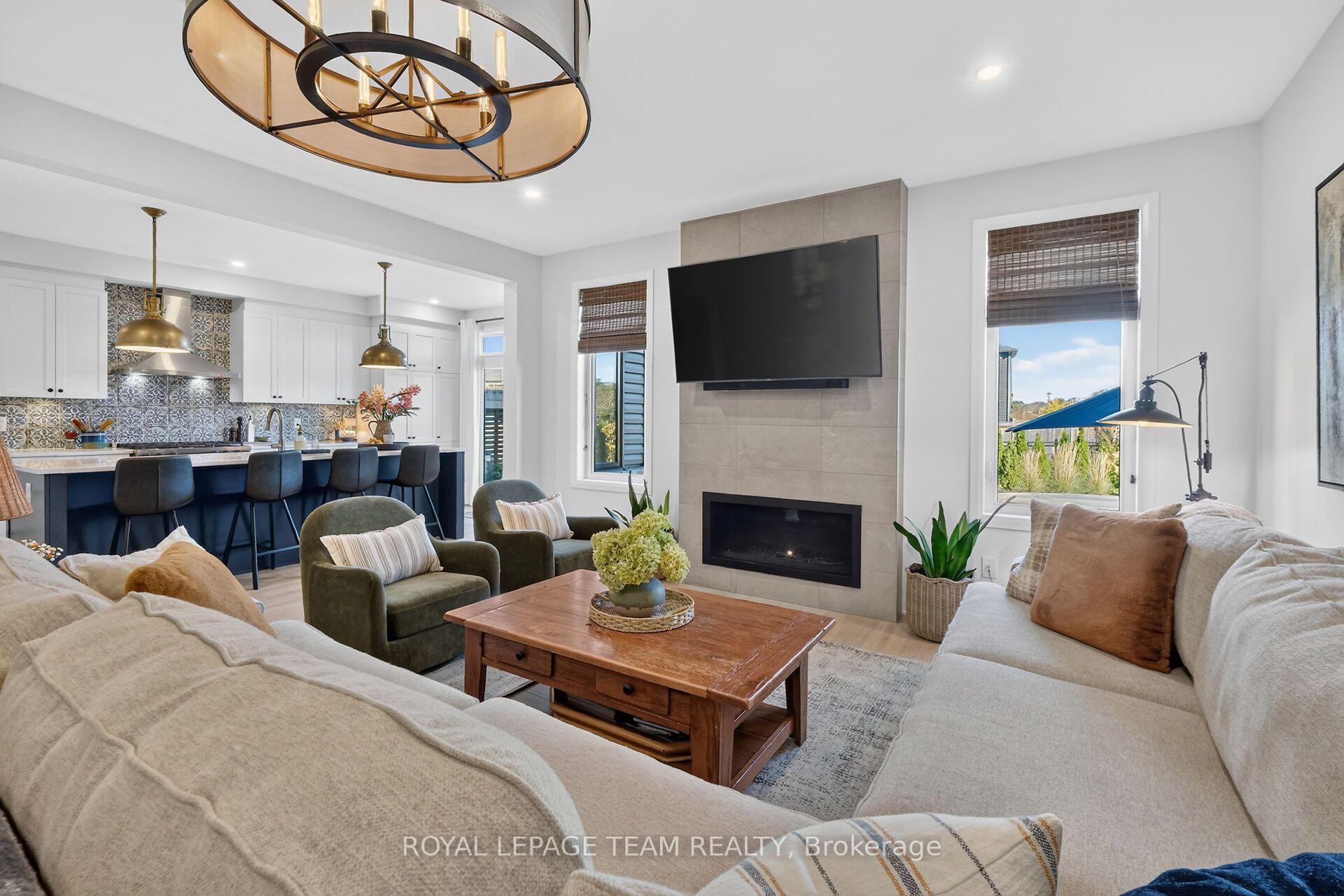 Photo 8 of 719 Coast Circle, Ottawa, Mahogany Community — HOMEH