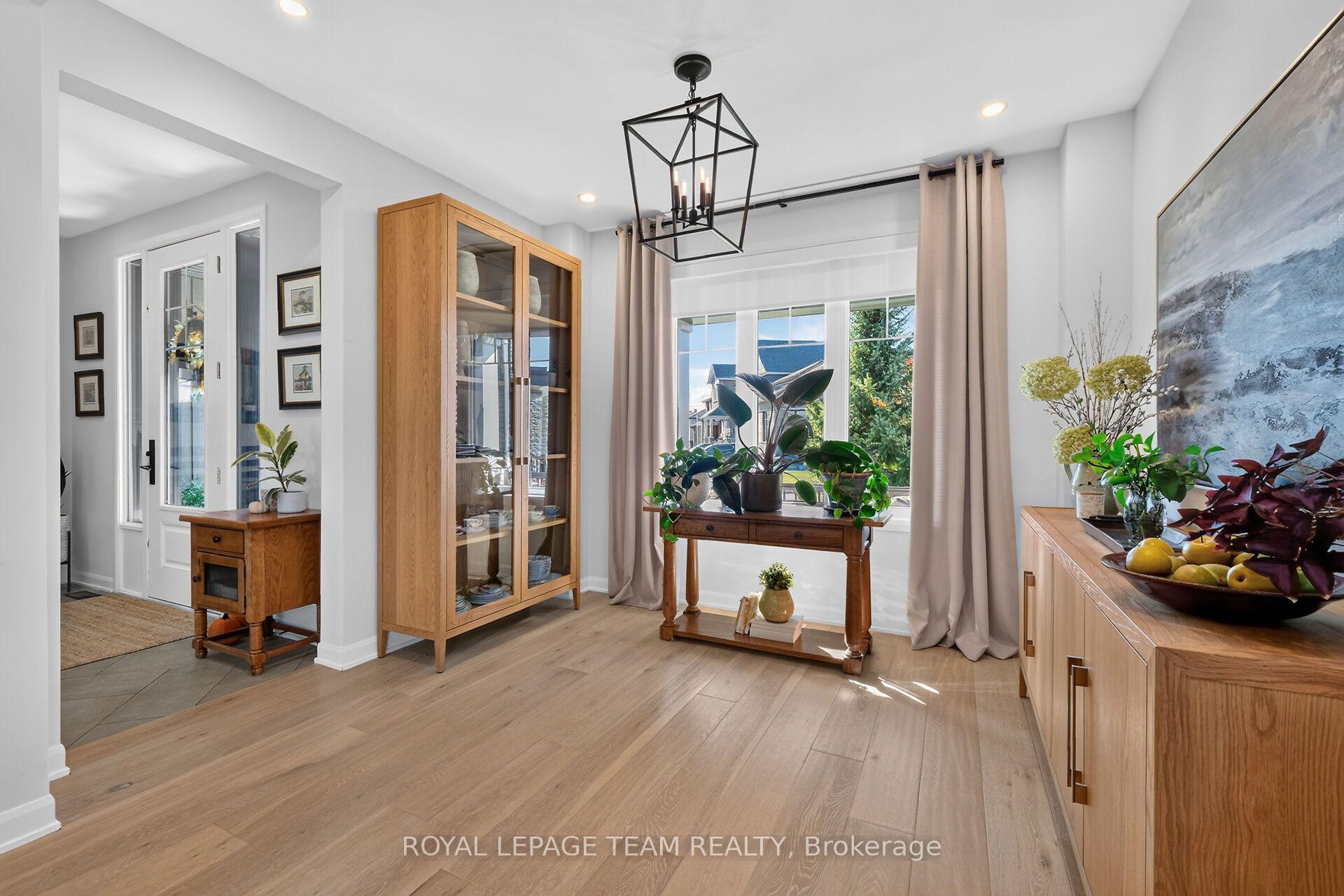 Photo 9 of 719 Coast Circle, Ottawa, Mahogany Community — HOMEH
