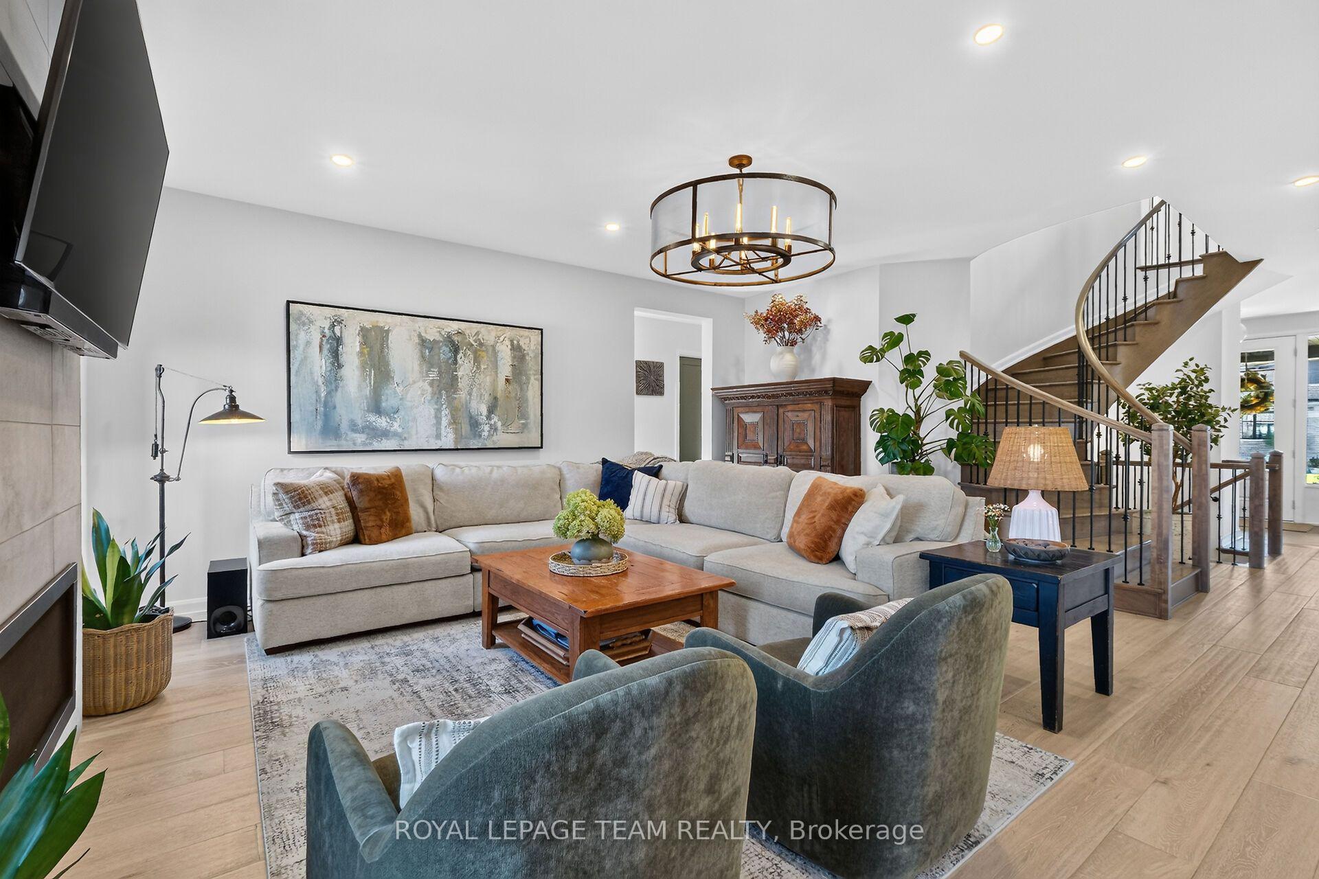 Photo 12 of 719 Coast Circle, Ottawa, Mahogany Community — HOMEH