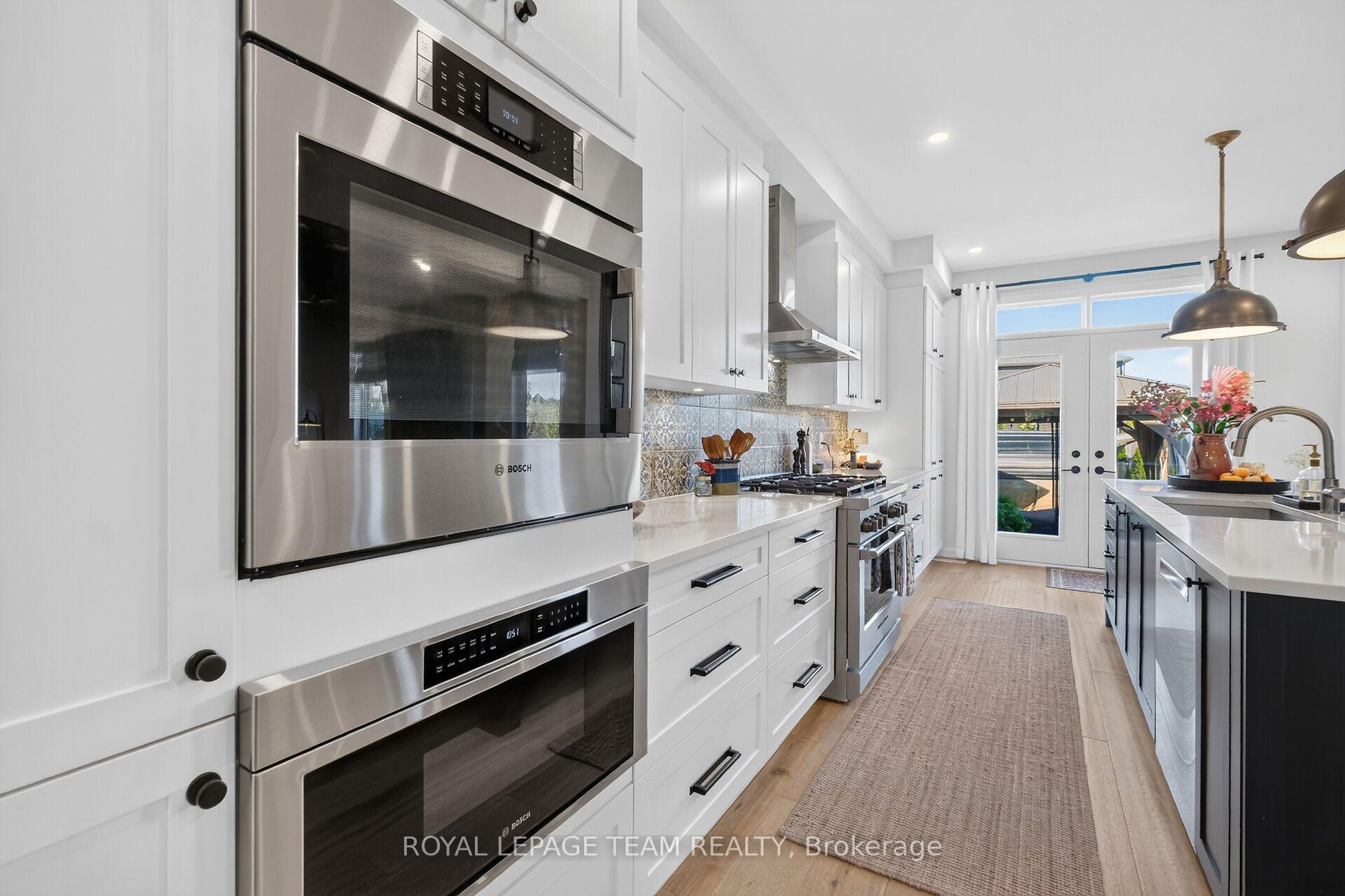 Photo 17 of 719 Coast Circle, Ottawa, Mahogany Community — HOMEH