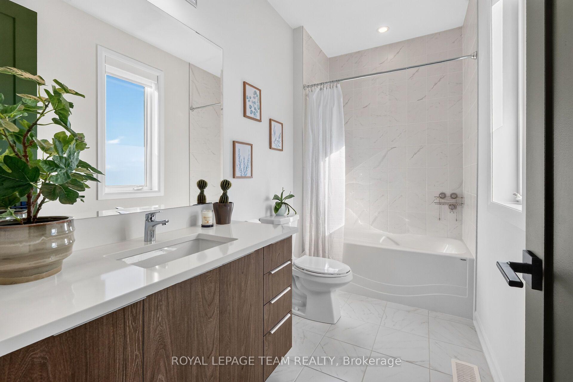 Photo 27 of 719 Coast Circle, Ottawa, Mahogany Community — HOMEH