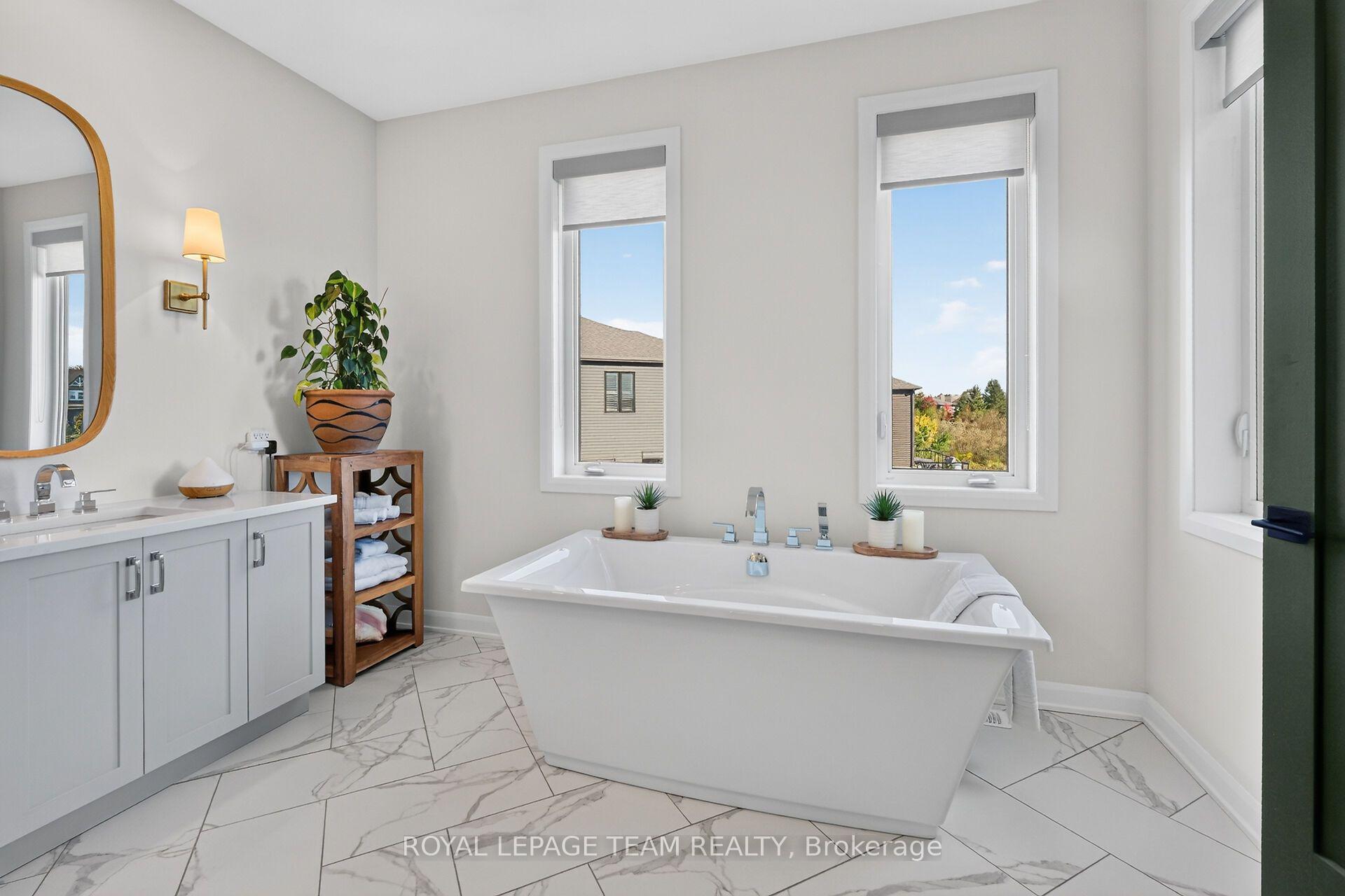 Photo 31 of 719 Coast Circle, Ottawa, Mahogany Community — HOMEH