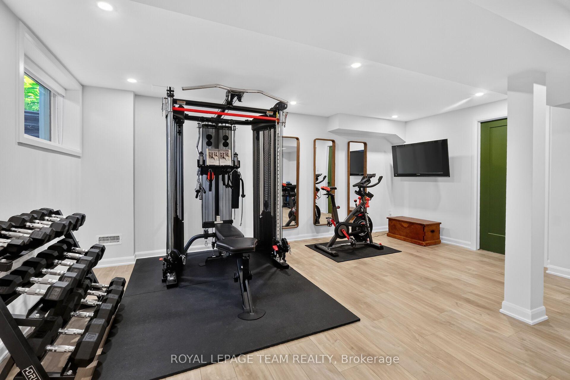 Photo 33 of 719 Coast Circle, Ottawa, Mahogany Community — HOMEH