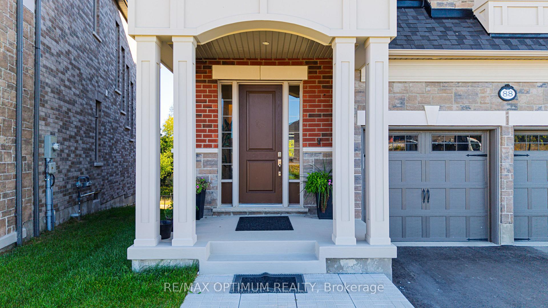 Photo 4 of 88 Pheasant Ridge Drive, Whitby, Rural Whitby — HOMEH
