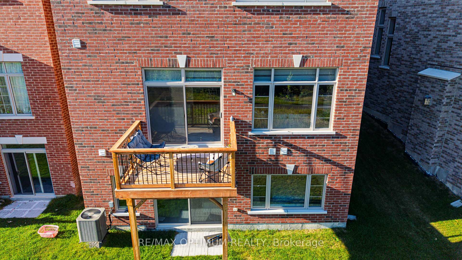 Photo 43 of 88 Pheasant Ridge Drive, Whitby, Rural Whitby — HOMEH