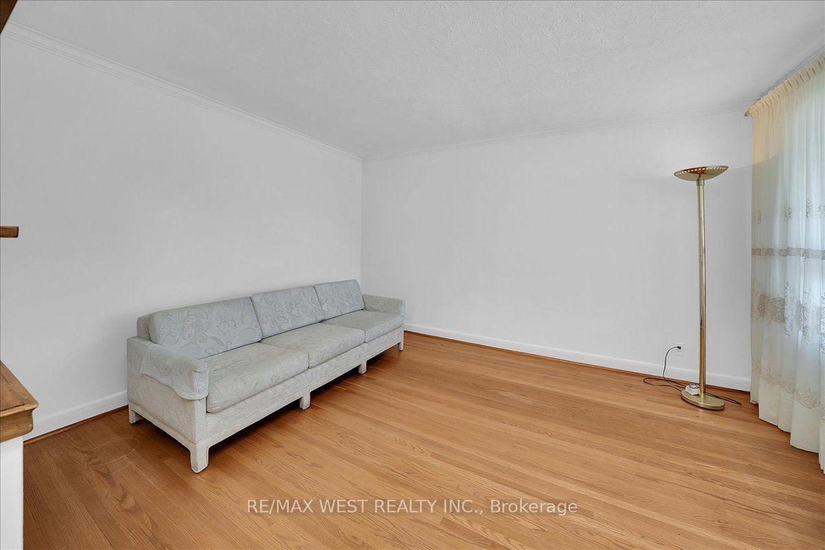 Photo 9 of 198 Rustic Road, North York, Rustic — HOMEH