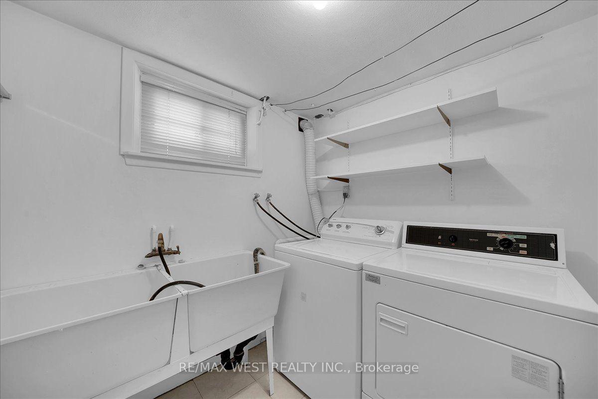 Photo 23 of 198 Rustic Road, North York, Rustic — HOMEH