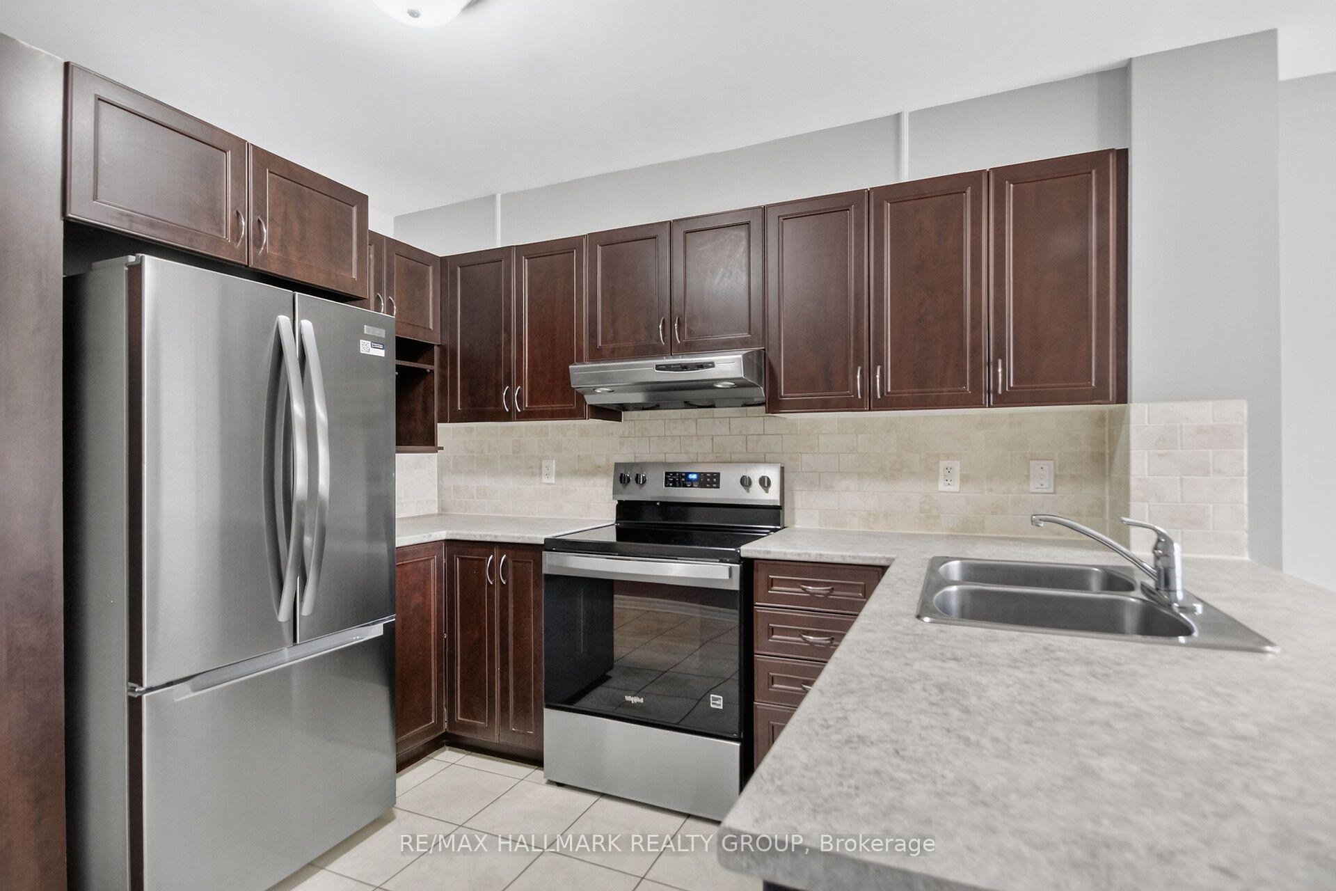 Photo 4 of 580A Chapman Mills Drive, Ottawa, Barrhaven - Strandherd — HOMEH