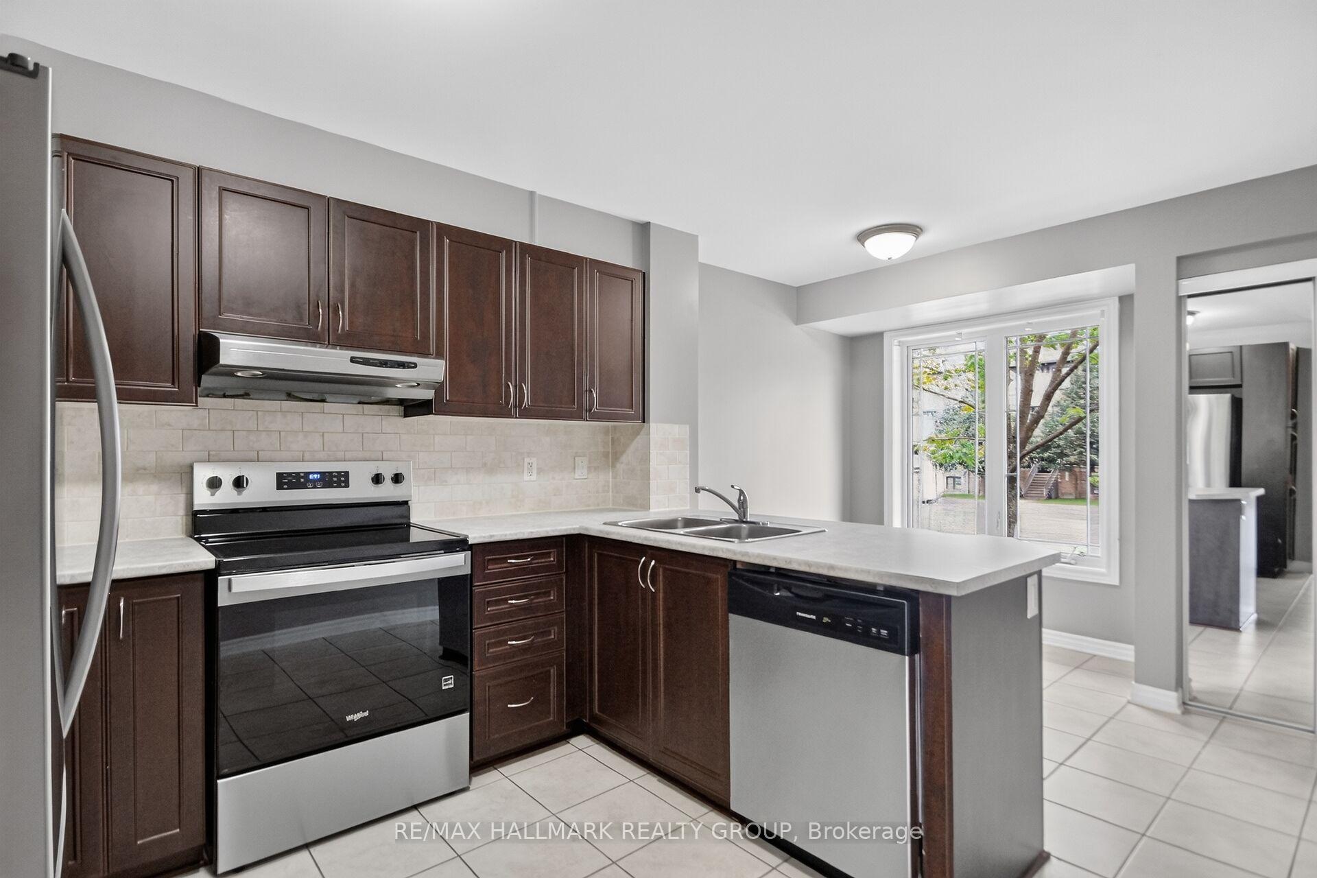 Photo 5 of 580A Chapman Mills Drive, Ottawa, Barrhaven - Strandherd — HOMEH