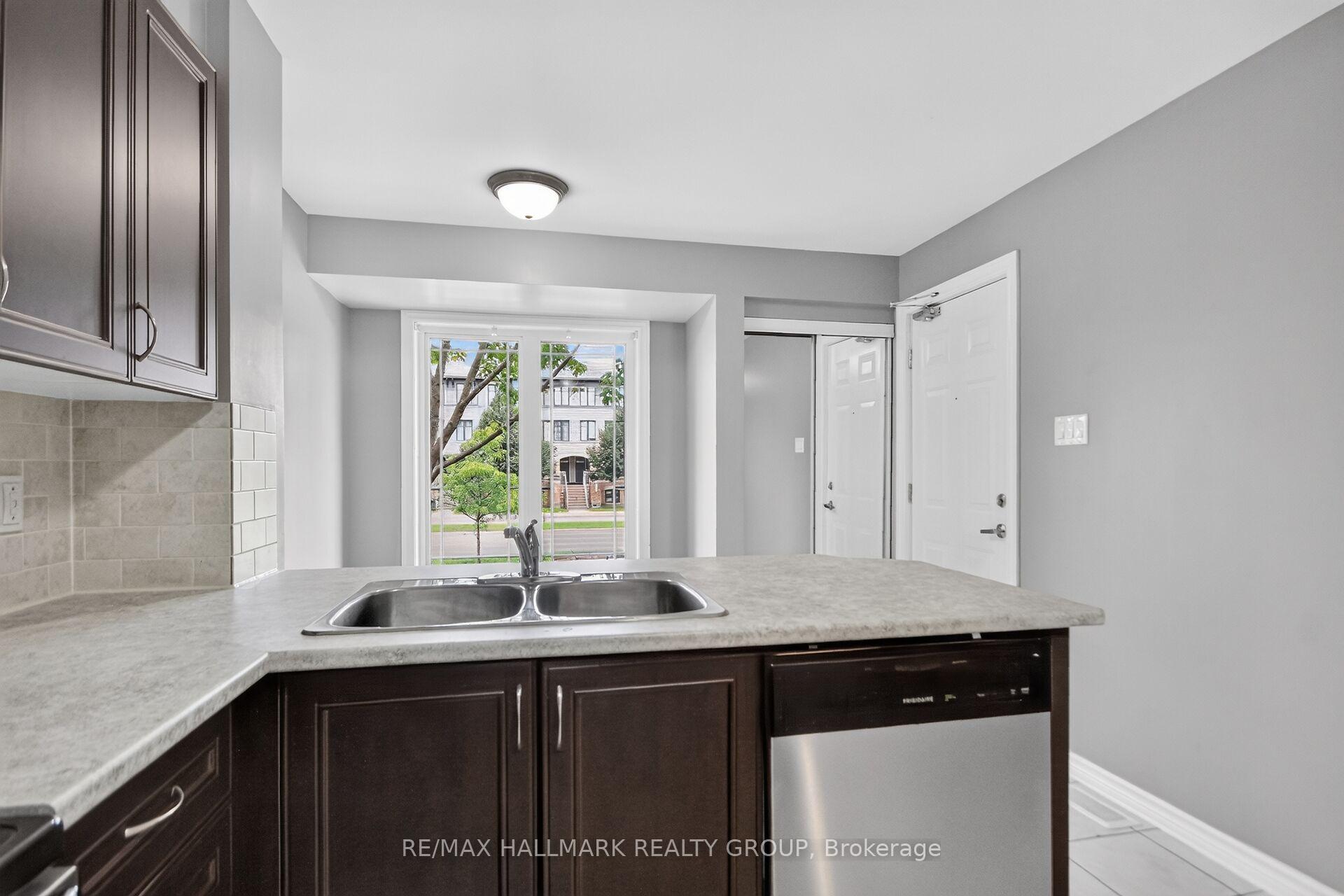 Photo 10 of 580A Chapman Mills Drive, Ottawa, Barrhaven - Strandherd — HOMEH