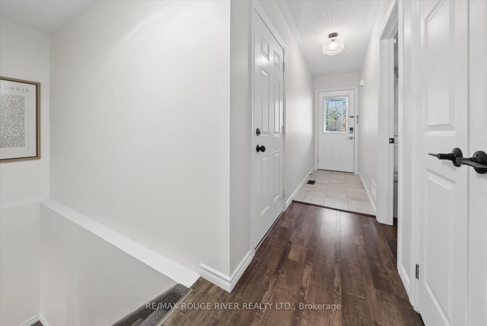 Photo 4 of 10 Talbot Drive, Port Hope — HOMEH