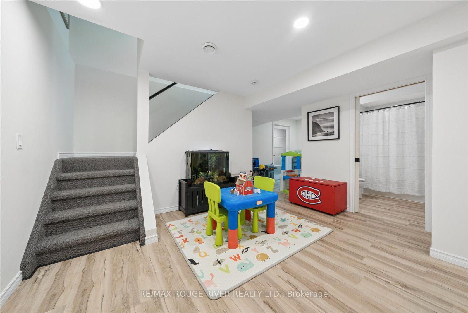 Photo 23 of 10 Talbot Drive, Port Hope — HOMEH