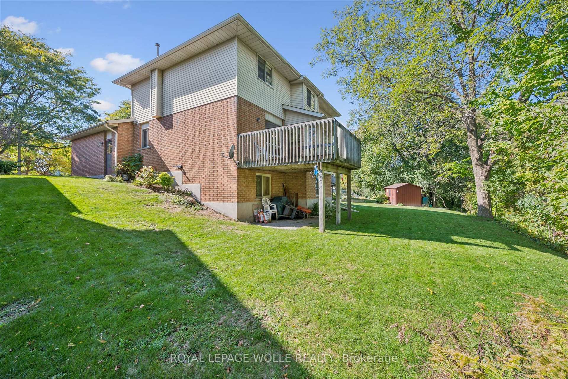 Photo 41 of 42 Mitton Place, Kitchener, Brigadoon — HOMEH