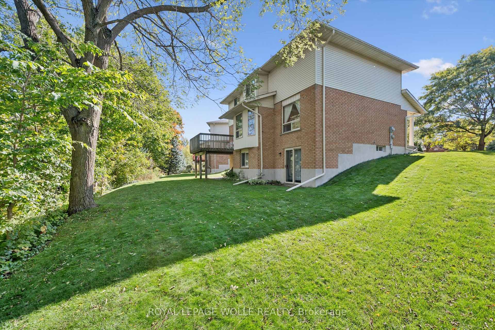 Photo 42 of 42 Mitton Place, Kitchener, Brigadoon — HOMEH