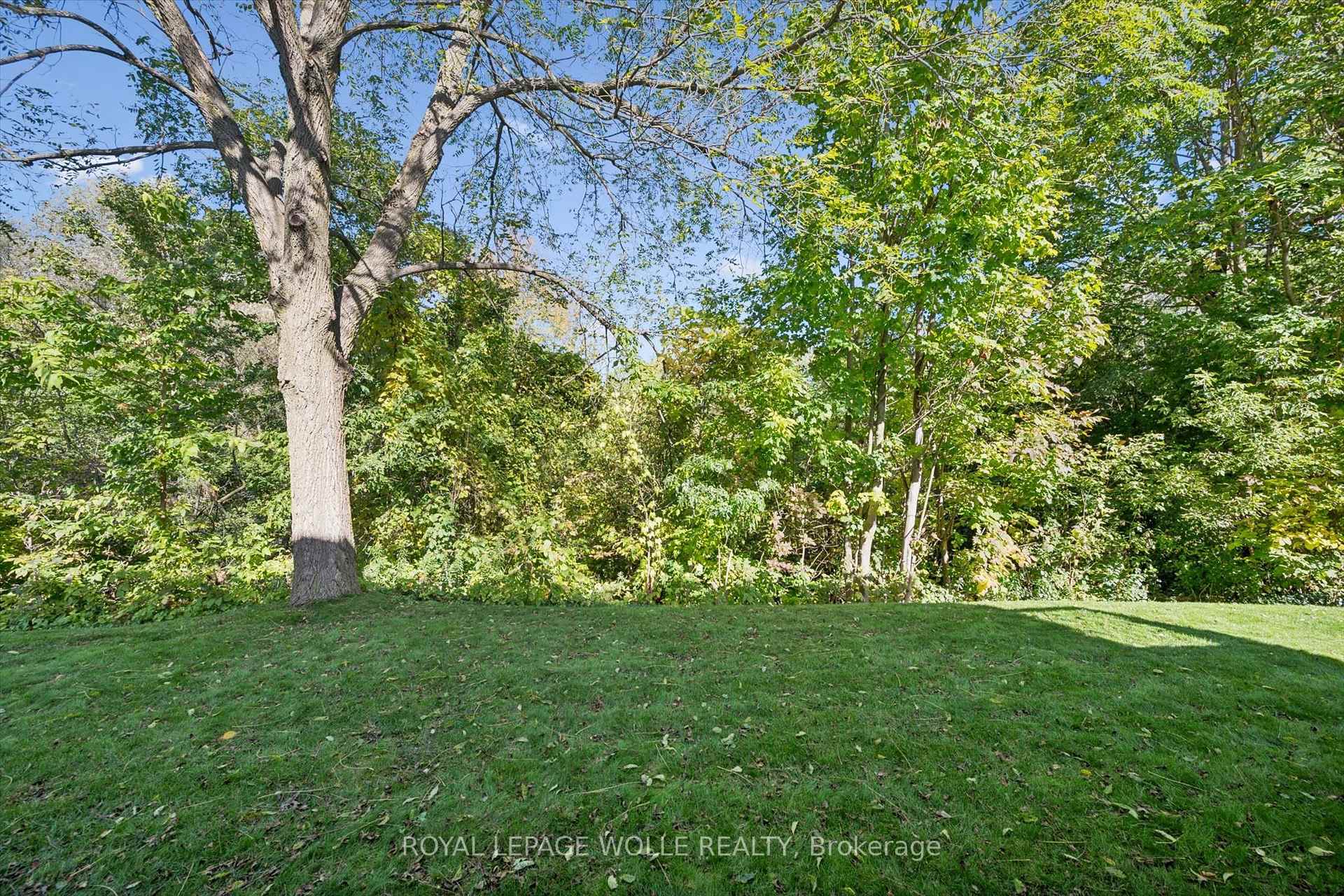 Photo 44 of 42 Mitton Place, Kitchener, Brigadoon — HOMEH