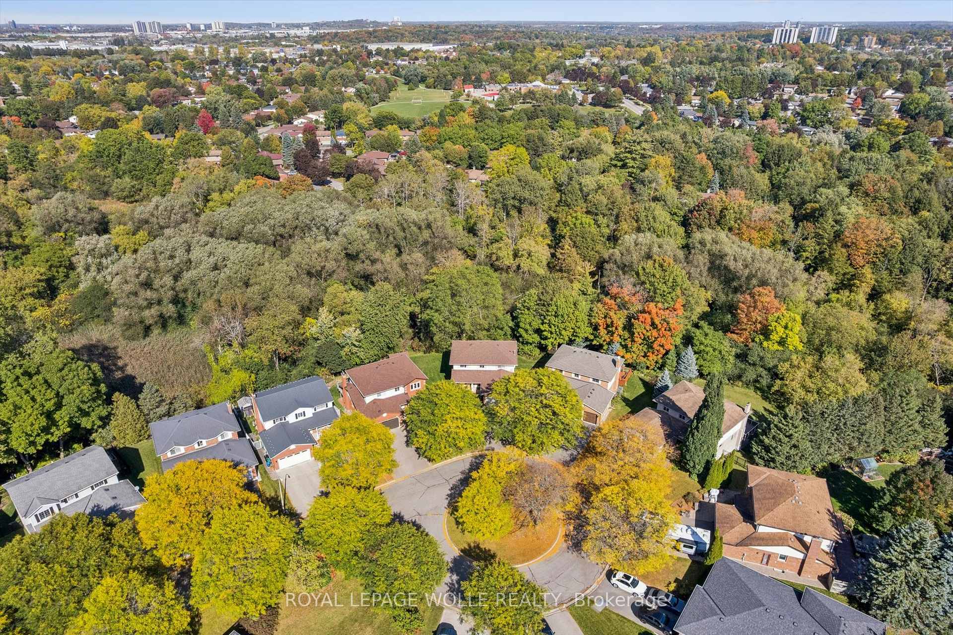 Photo 47 of 42 Mitton Place, Kitchener, Brigadoon — HOMEH