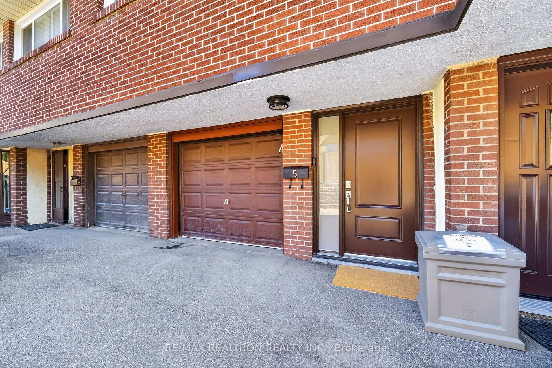 Photo 2 of Unit 5, 1185 Birchmount Road, Scarborough, Dorset Park — HOMEH