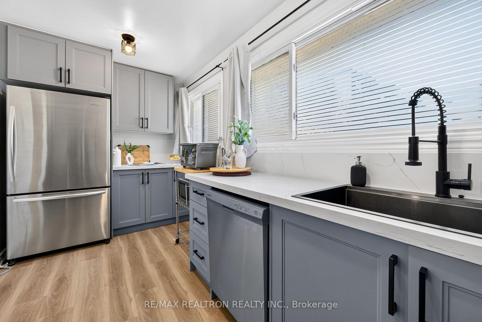 Photo 14 of Unit 5, 1185 Birchmount Road, Scarborough, Dorset Park — HOMEH