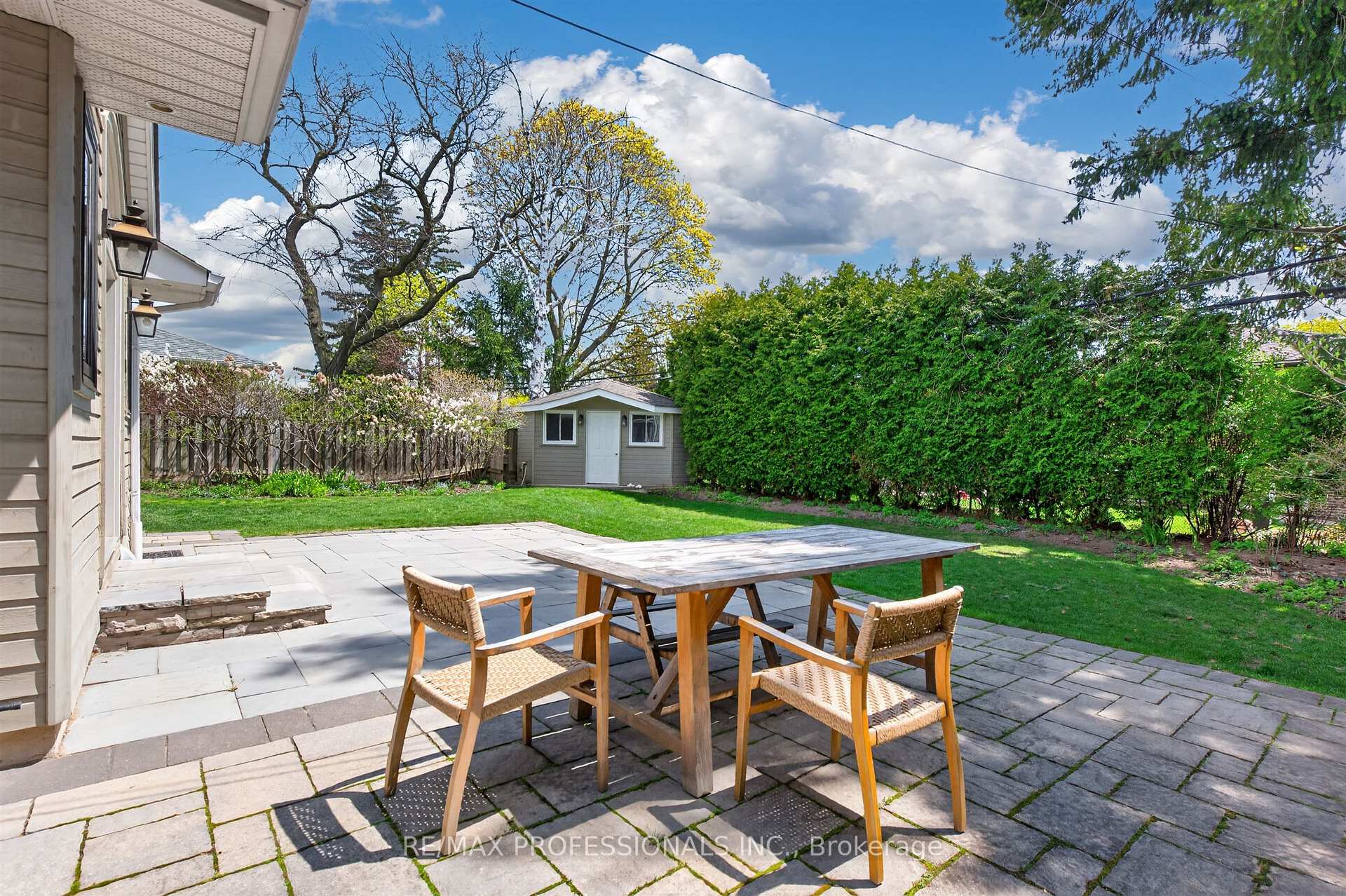 Photo 24 of 64 Ravensbourne Crescent, Etobicoke, Princess-Rosethorn — HOMEH