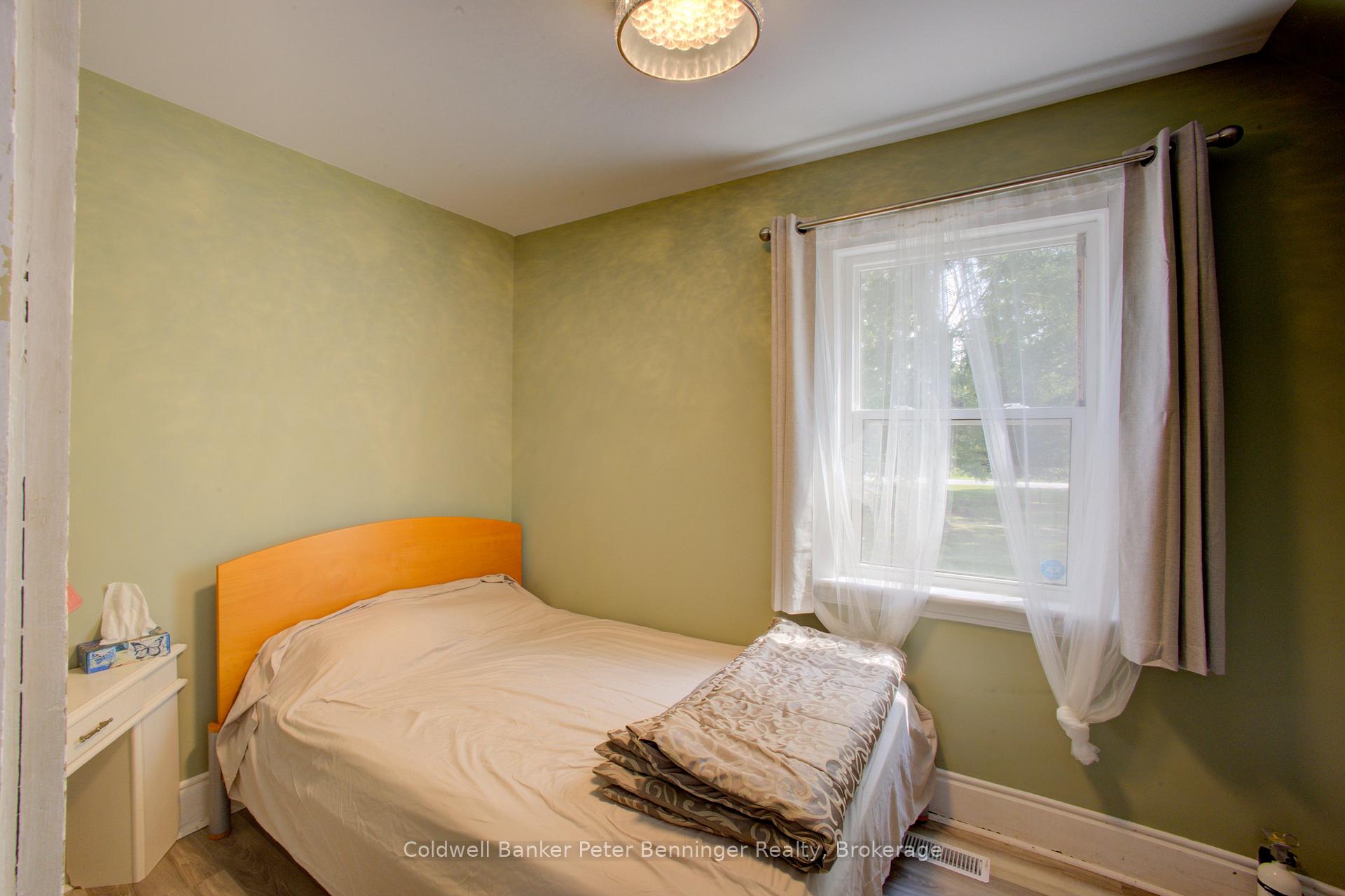 Photo 8 of 84 Main Street, Kincardine — HOMEH