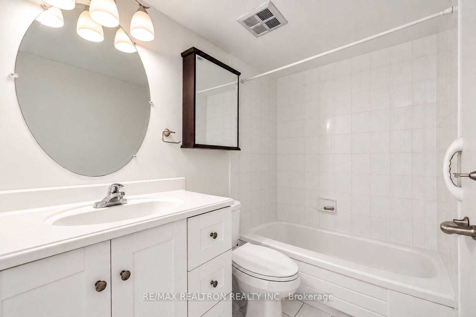 Photo 17 of Unit 1111, 75 Ellen Street, Barrie, City Centre — HOMEH
