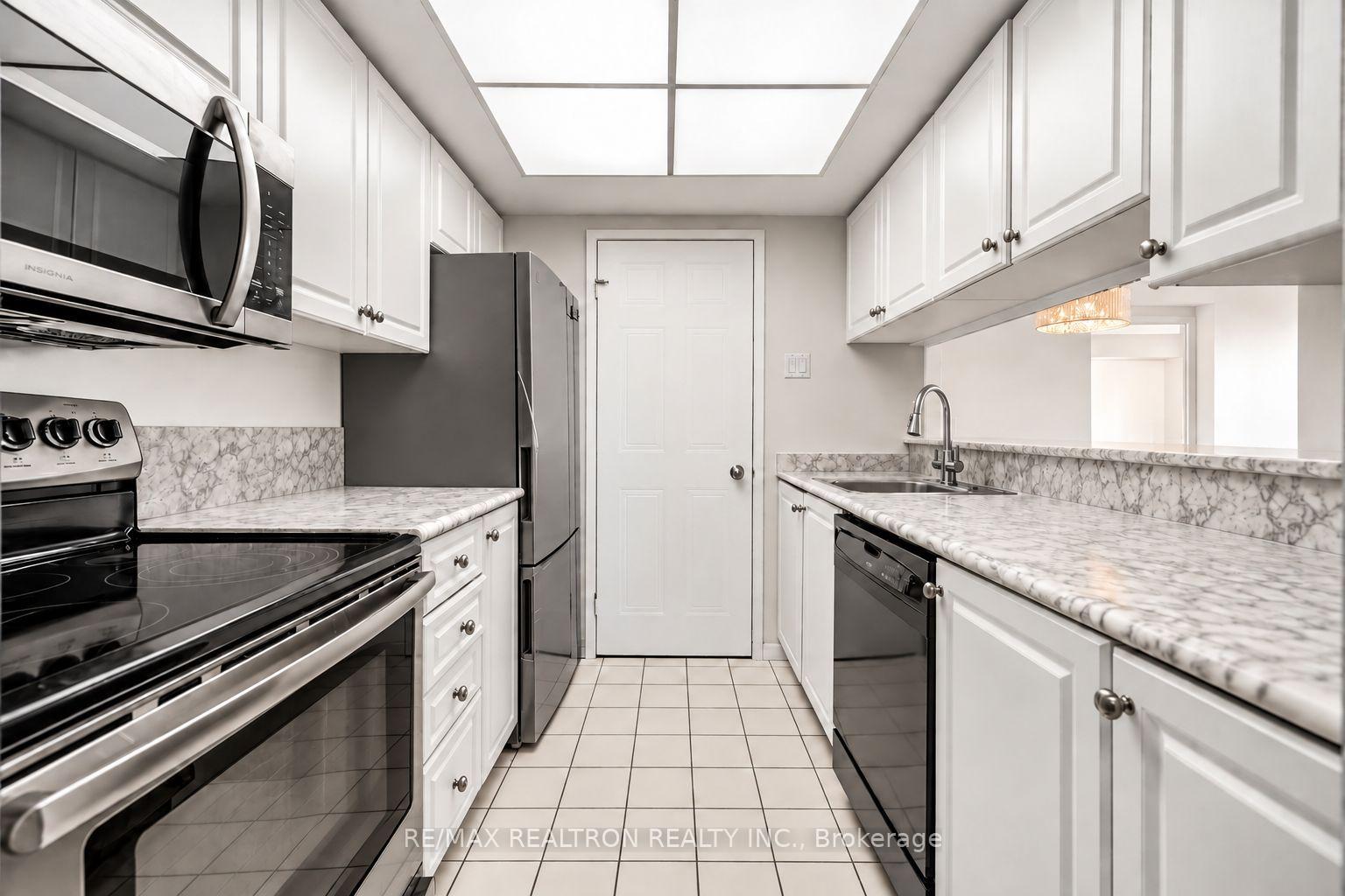 Photo 25 of Unit 1111, 75 Ellen Street, Barrie, City Centre — HOMEH