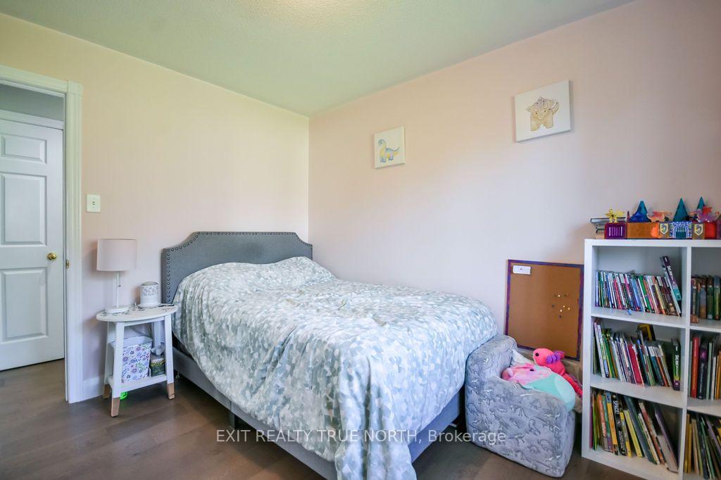 Photo 17 of 35 Marlow Circle, Springwater, Hillsdale — HOMEH
