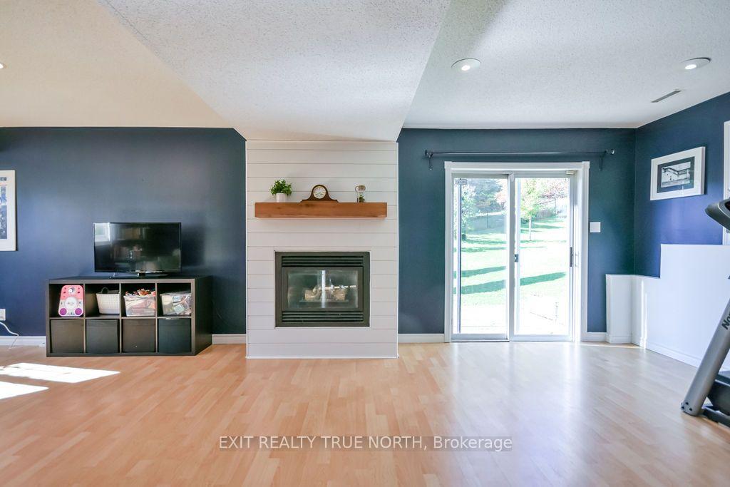 Photo 22 of 35 Marlow Circle, Springwater, Hillsdale — HOMEH