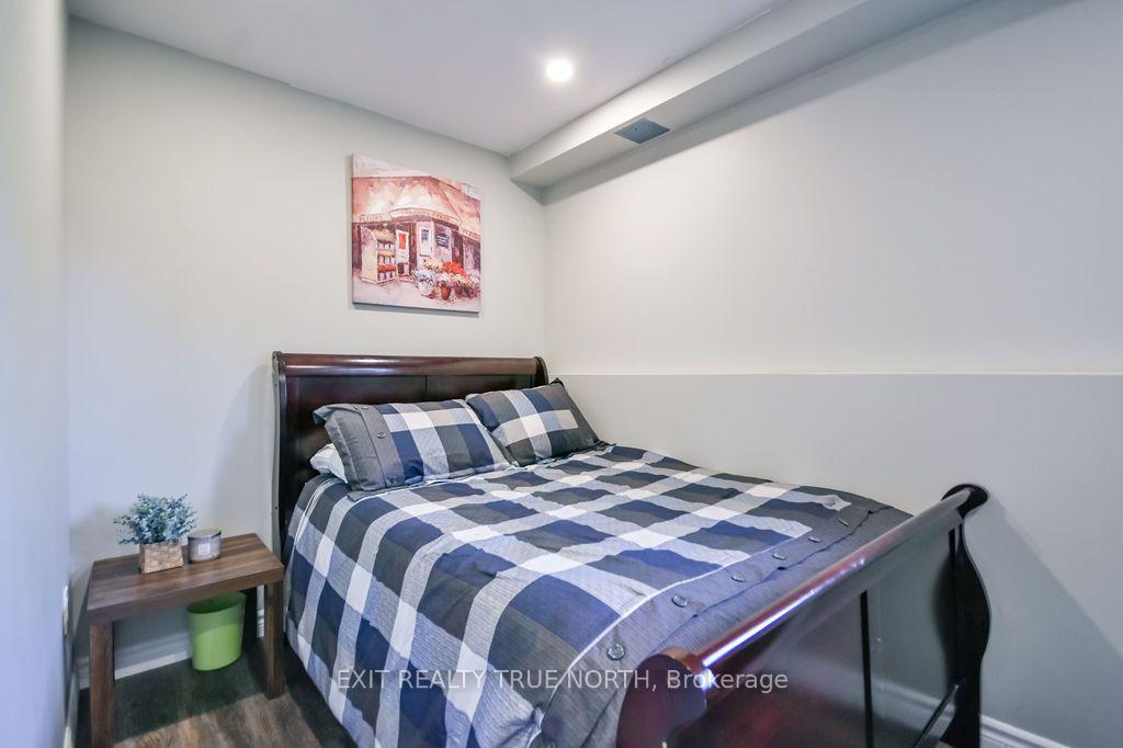 Photo 28 of 35 Marlow Circle, Springwater, Hillsdale — HOMEH